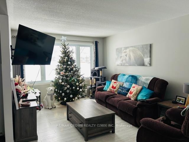 Photo 7 of 15 St Lawrence Avenue, Kapuskasing — HOMEH