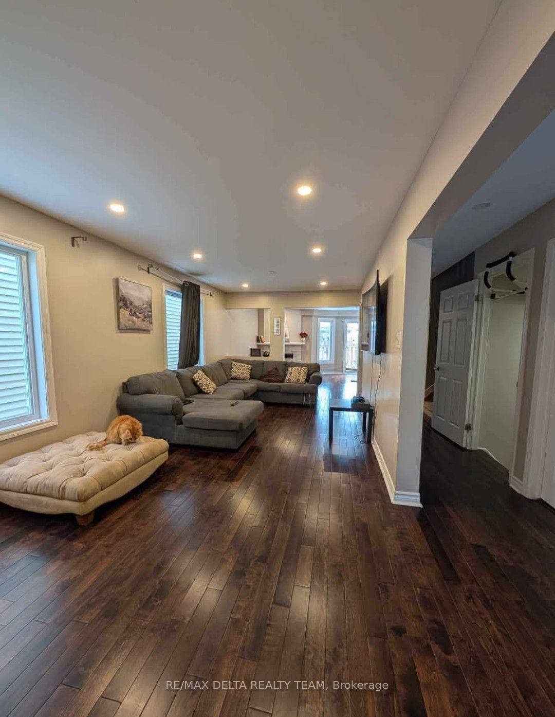 Photo 10 of 16 Manju Street, Ottawa, Hunt Club Park — HOMEH