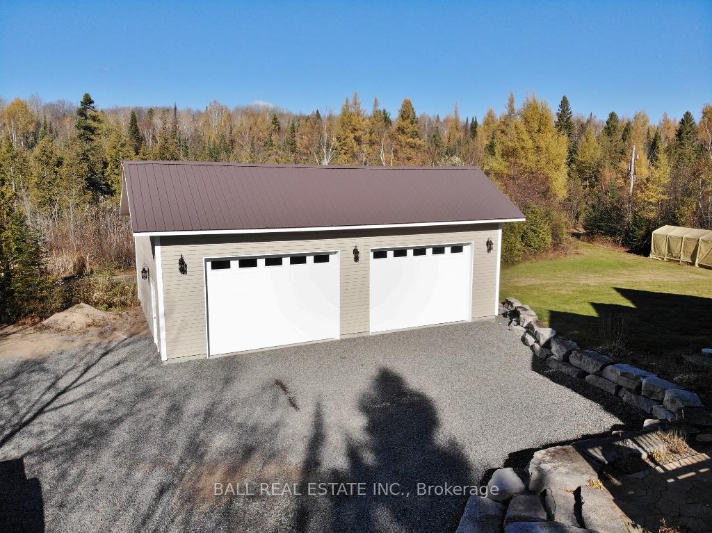 Photo 17 of 1030 Wapiti Circle, Highlands East, Cardiff Ward — HOMEH