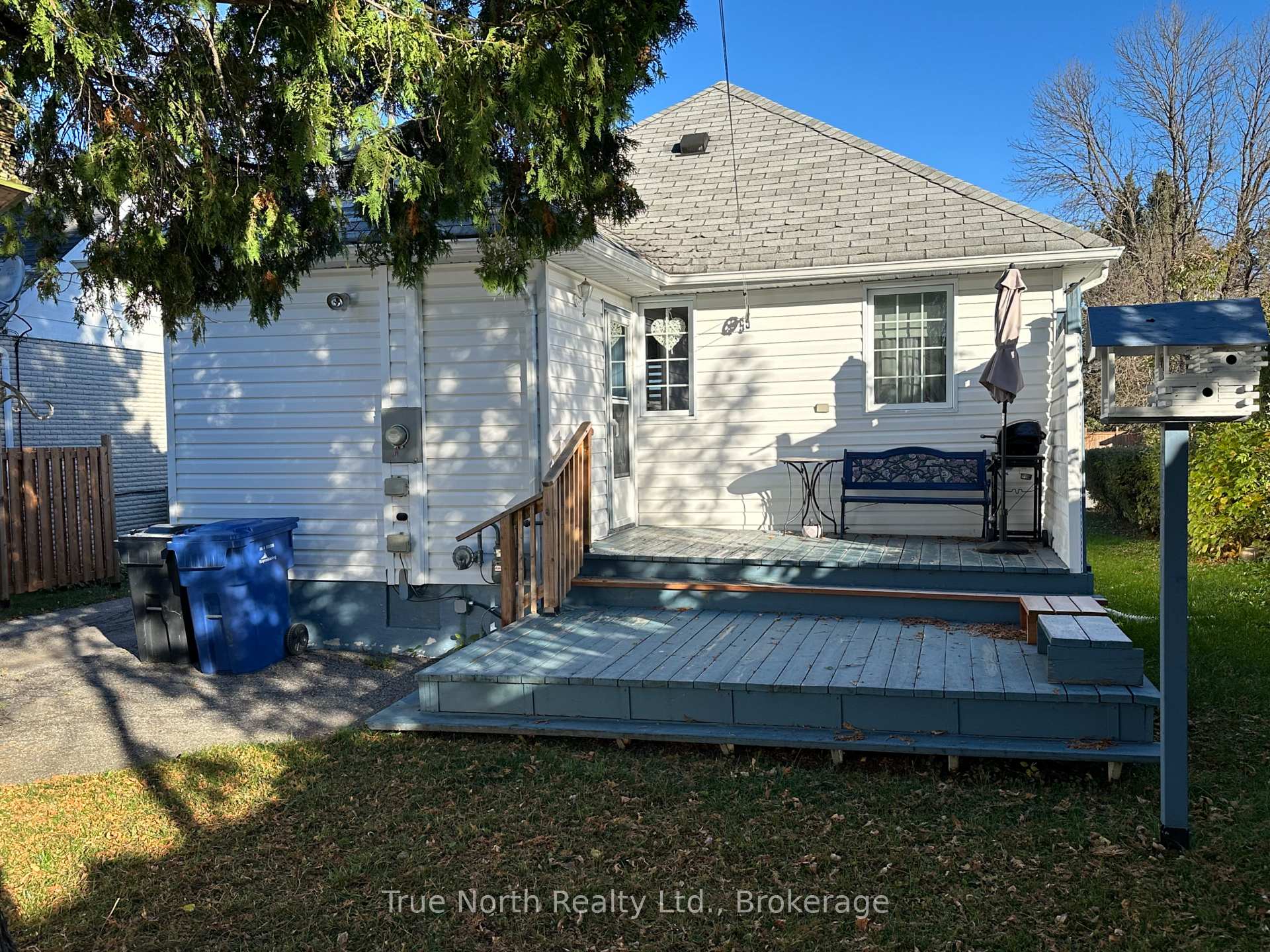 Photo 2 of 86 Devonshire Street, Kapuskasing — HOMEH