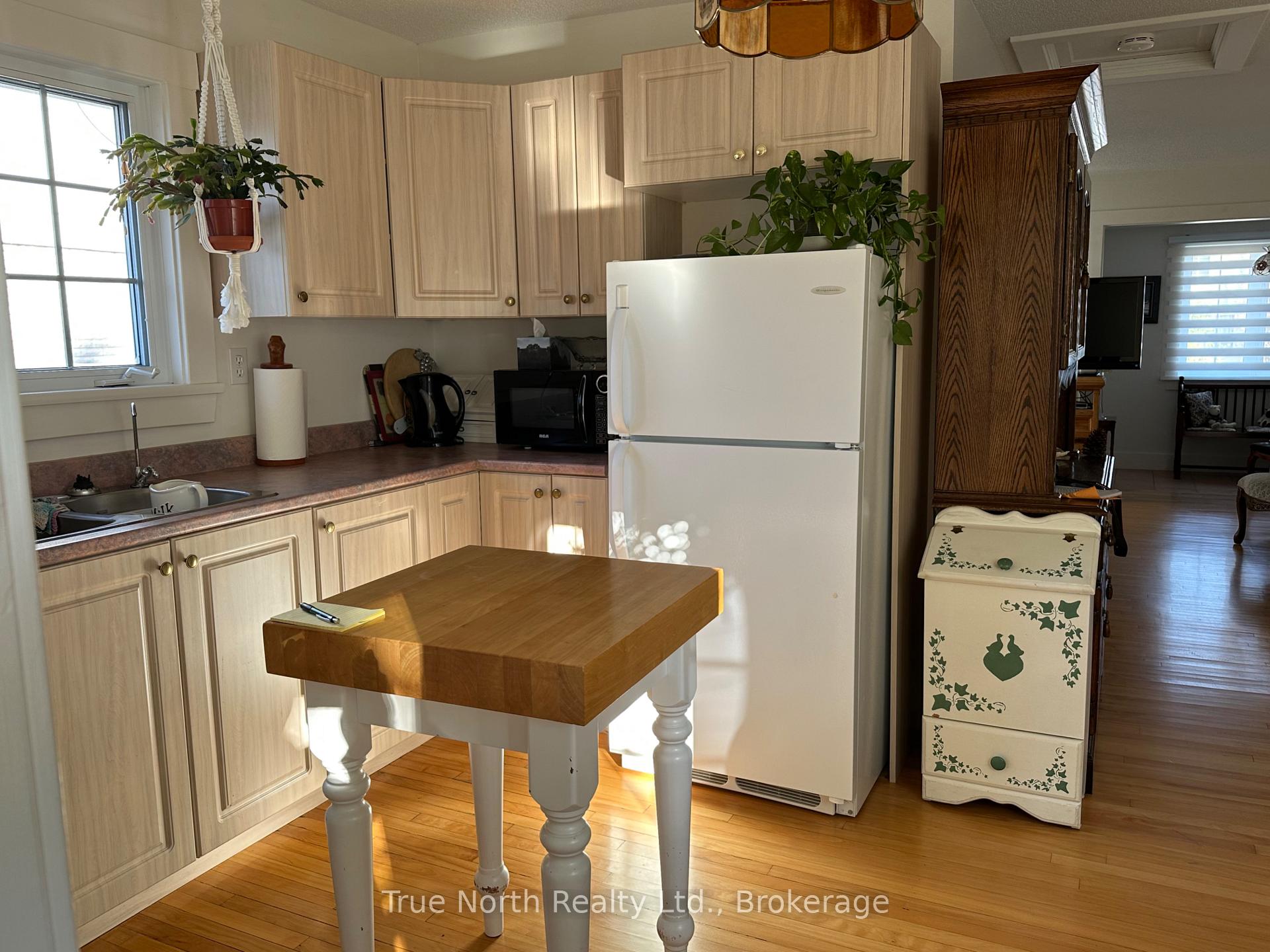 Photo 3 of 86 Devonshire Street, Kapuskasing — HOMEH