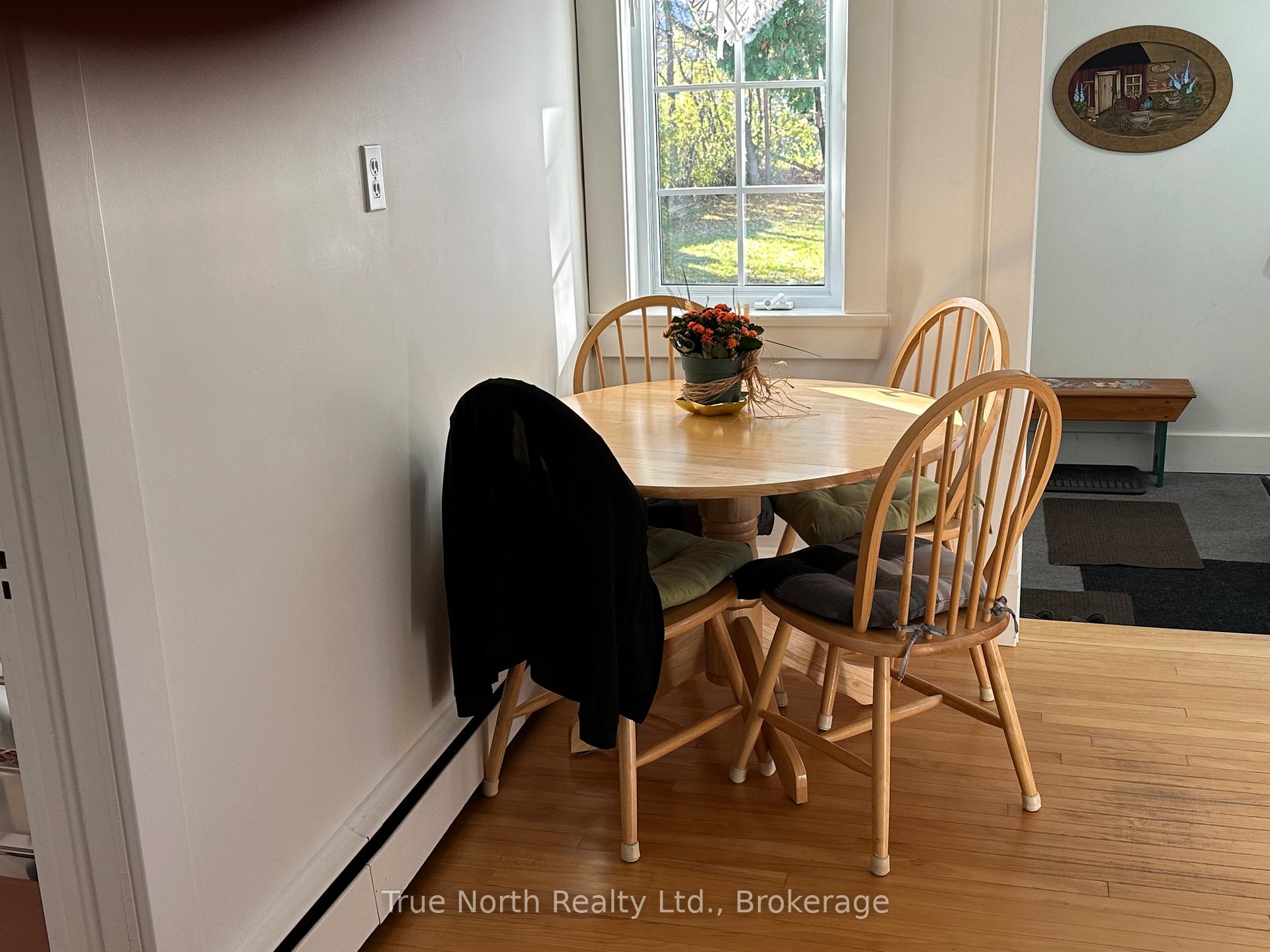 Photo 5 of 86 Devonshire Street, Kapuskasing — HOMEH