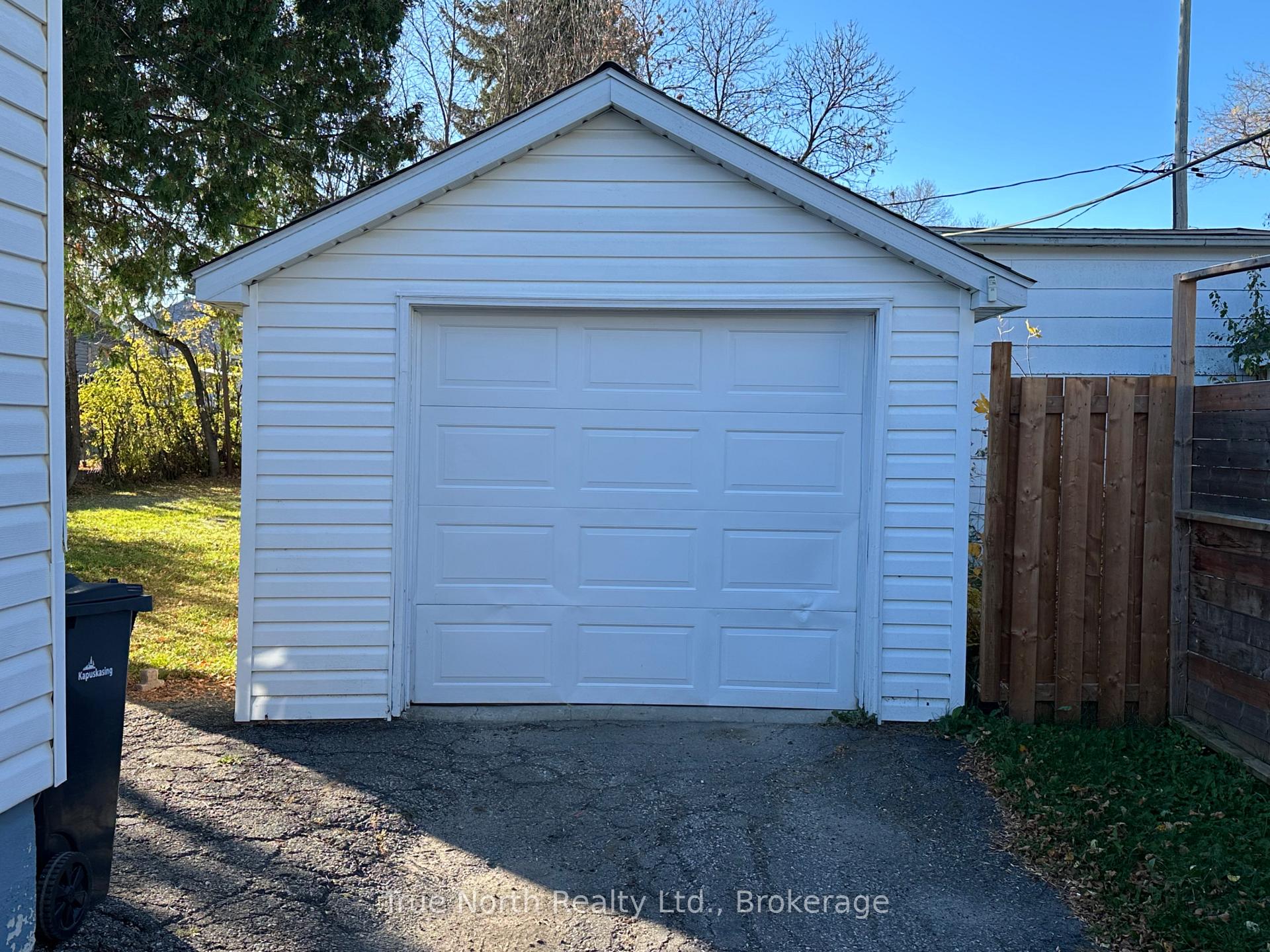 Photo 19 of 86 Devonshire Street, Kapuskasing — HOMEH