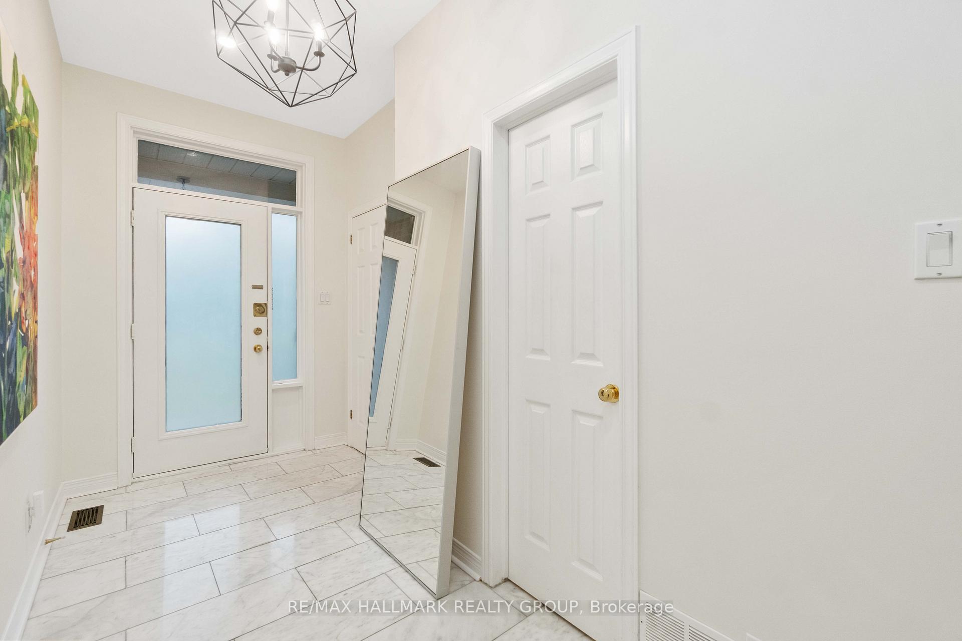 Photo 2 of 41 Kimberwick Crescent, Ottawa, Quinterra — HOMEH