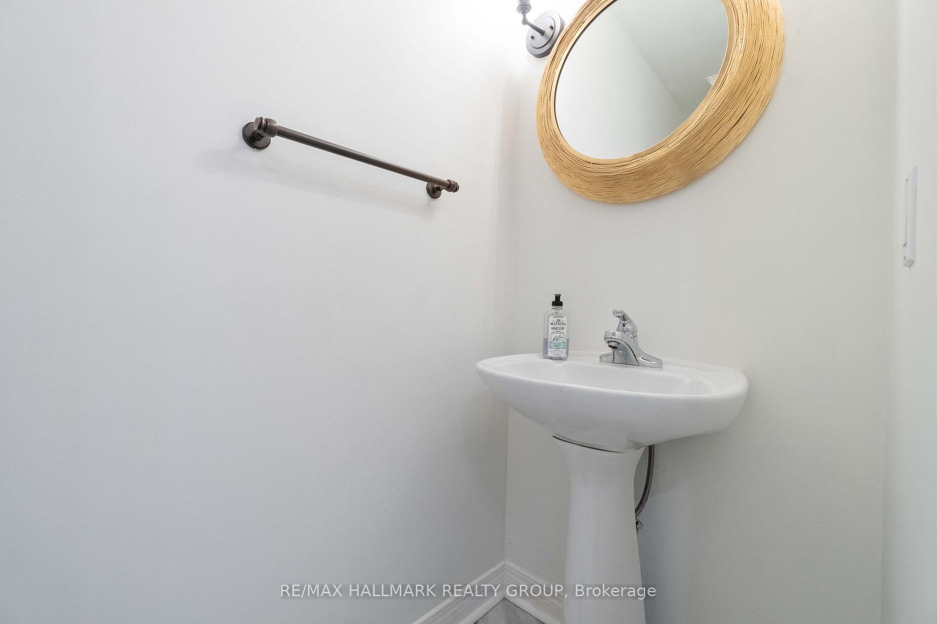 Photo 3 of 41 Kimberwick Crescent, Ottawa, Quinterra — HOMEH