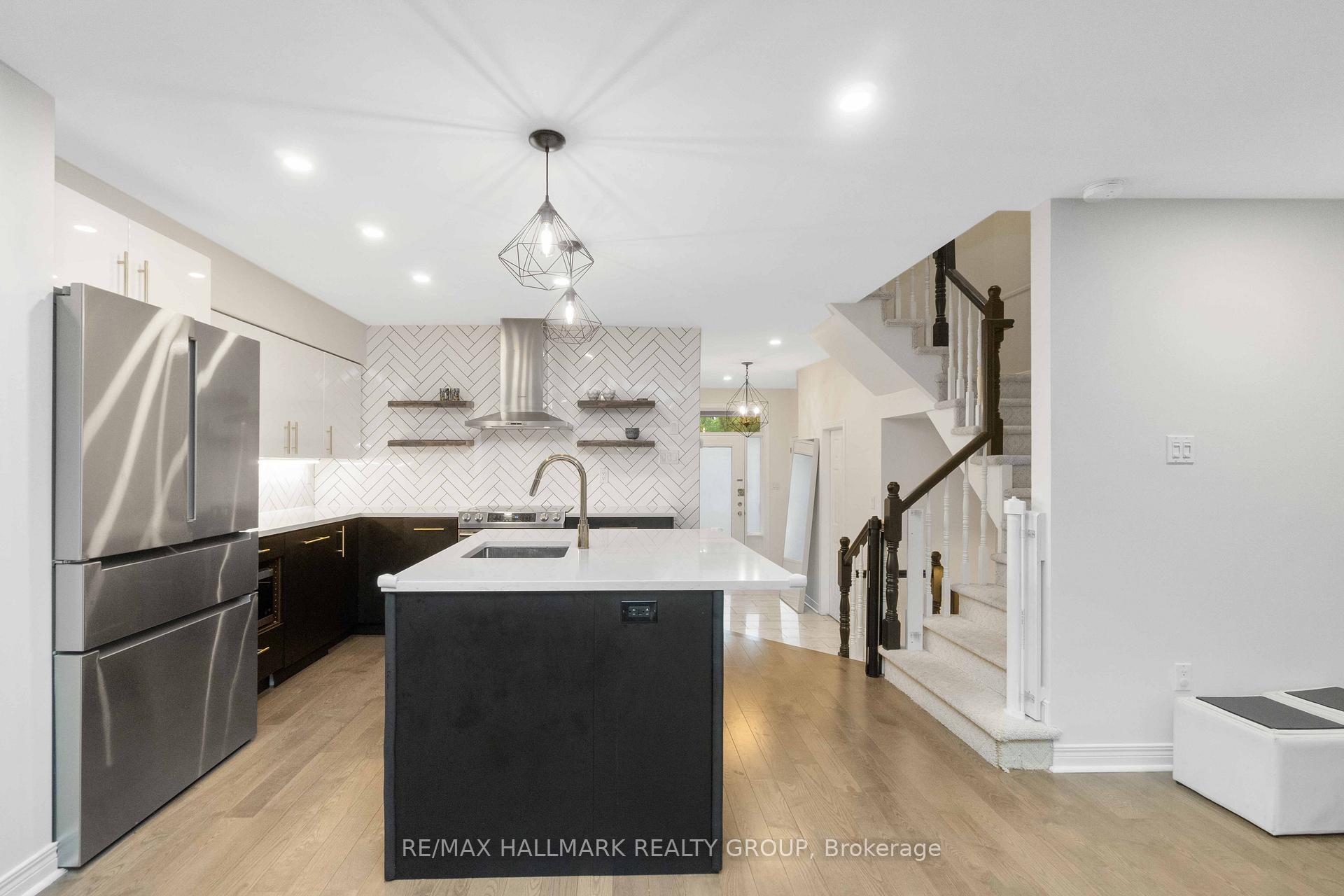 Photo 6 of 41 Kimberwick Crescent, Ottawa, Quinterra — HOMEH