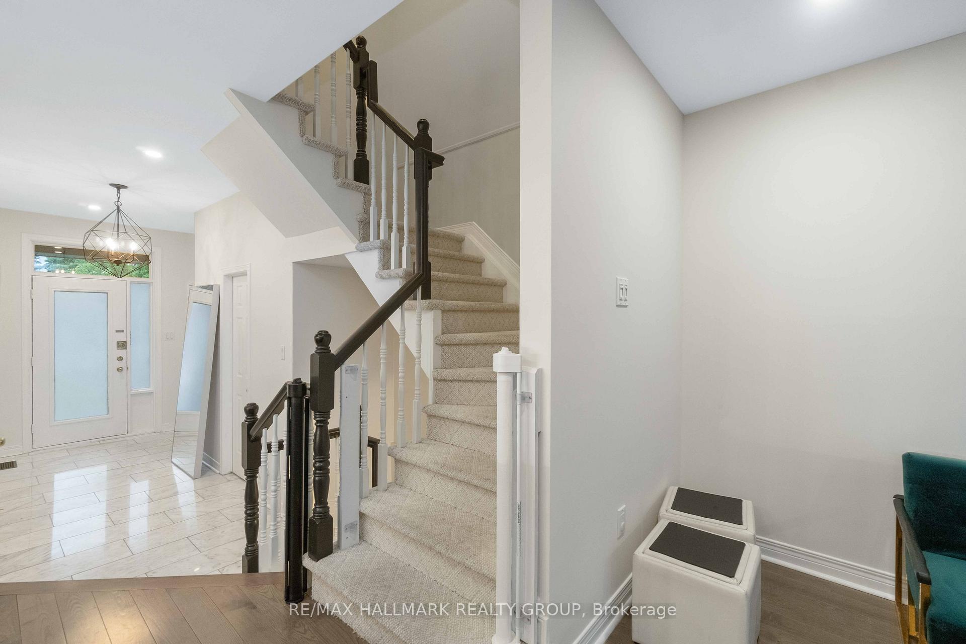 Photo 11 of 41 Kimberwick Crescent, Ottawa, Quinterra — HOMEH