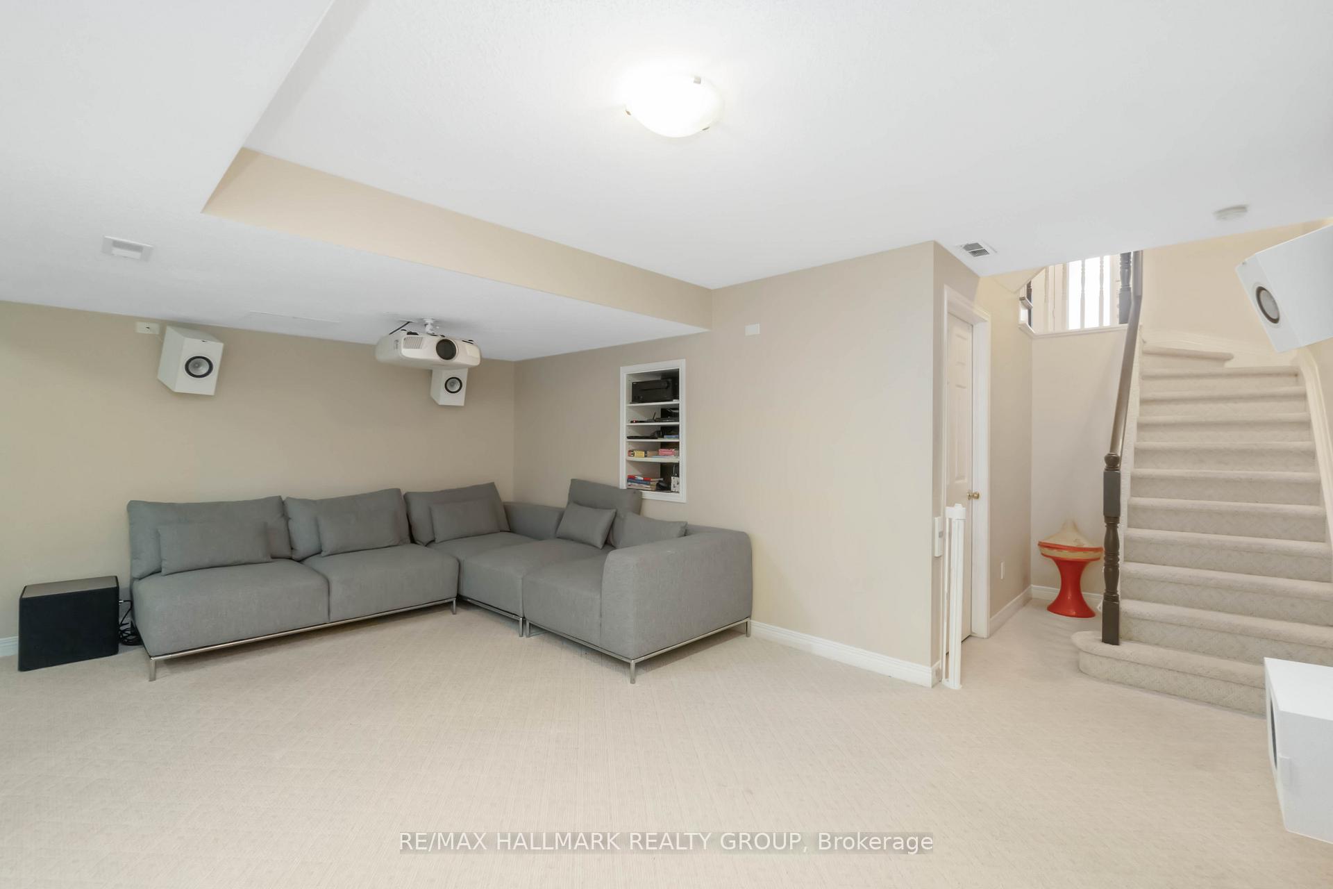 Photo 19 of 41 Kimberwick Crescent, Ottawa, Quinterra — HOMEH