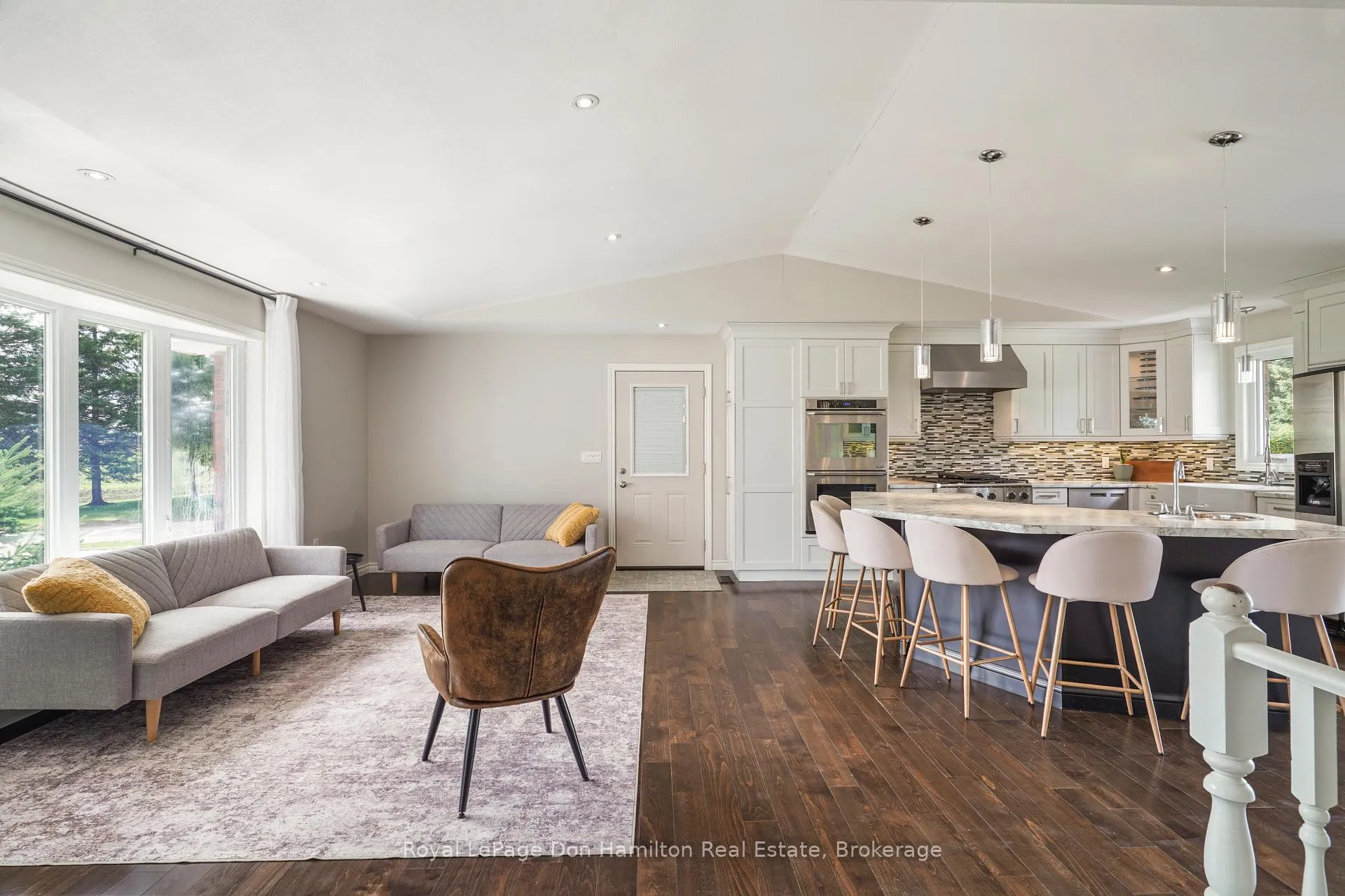 Photo 8 of 1009 Queen Street, Howick — HOMEH