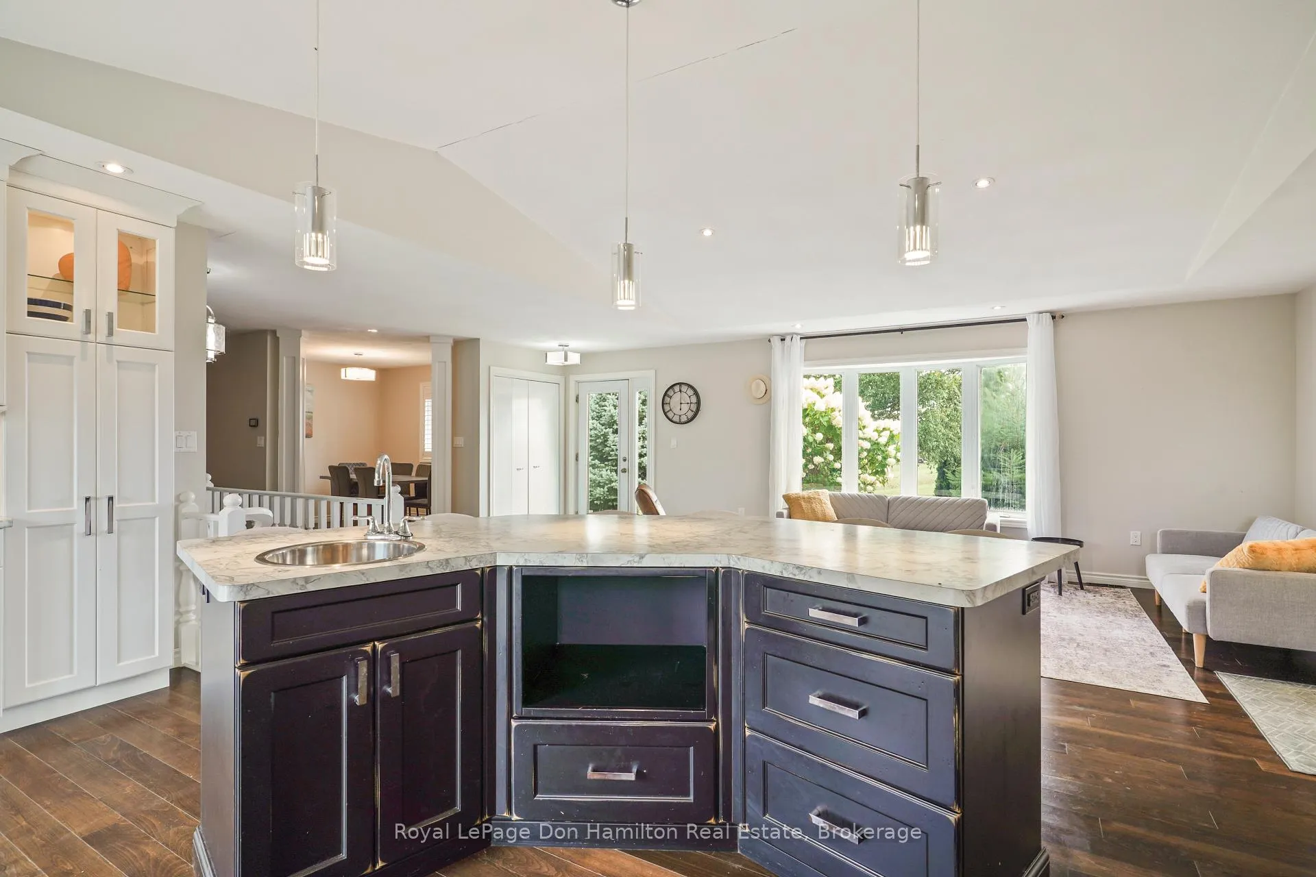 Photo 12 of 1009 Queen Street, Howick — HOMEH