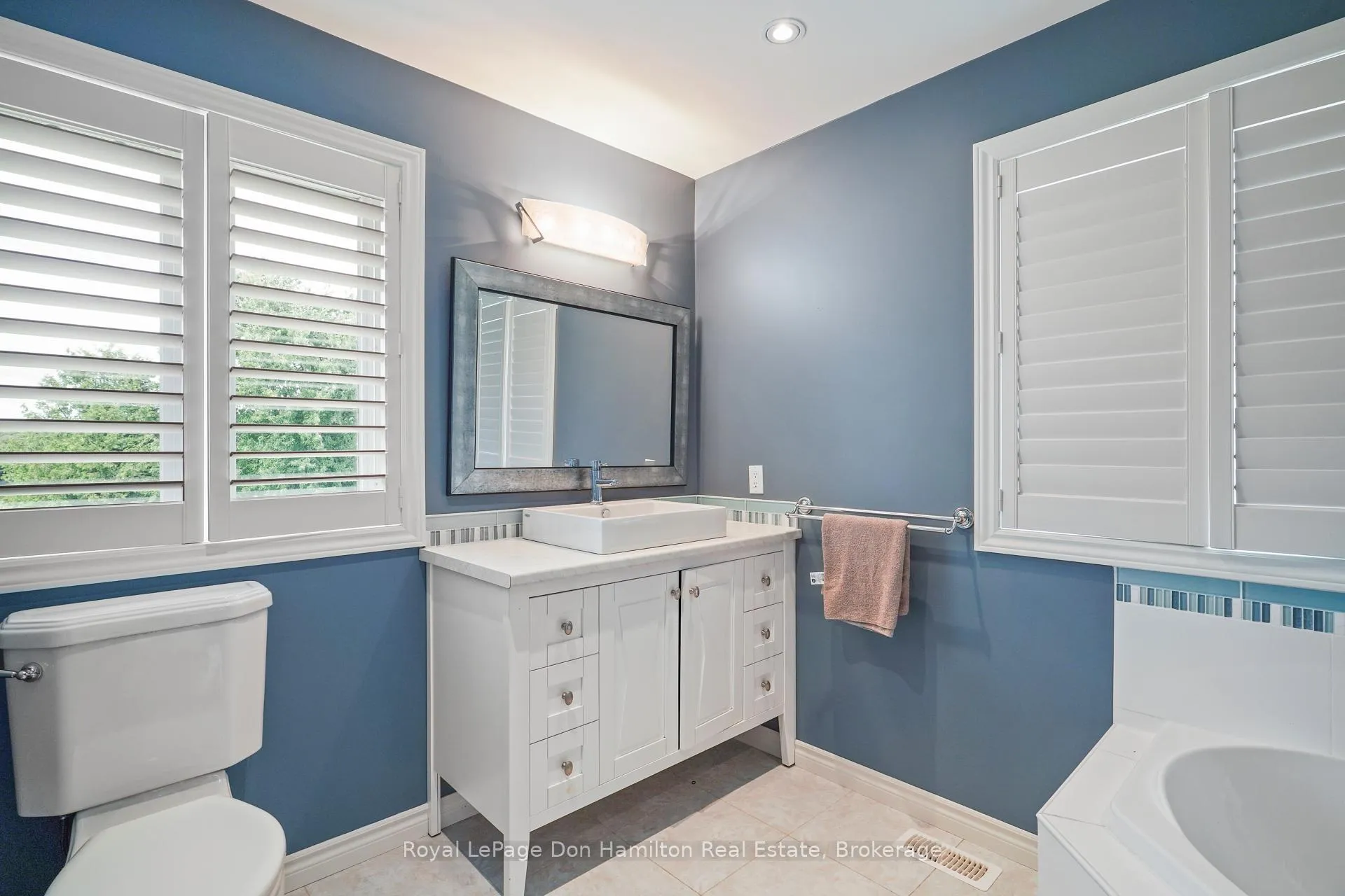 Photo 22 of 1009 Queen Street, Howick — HOMEH