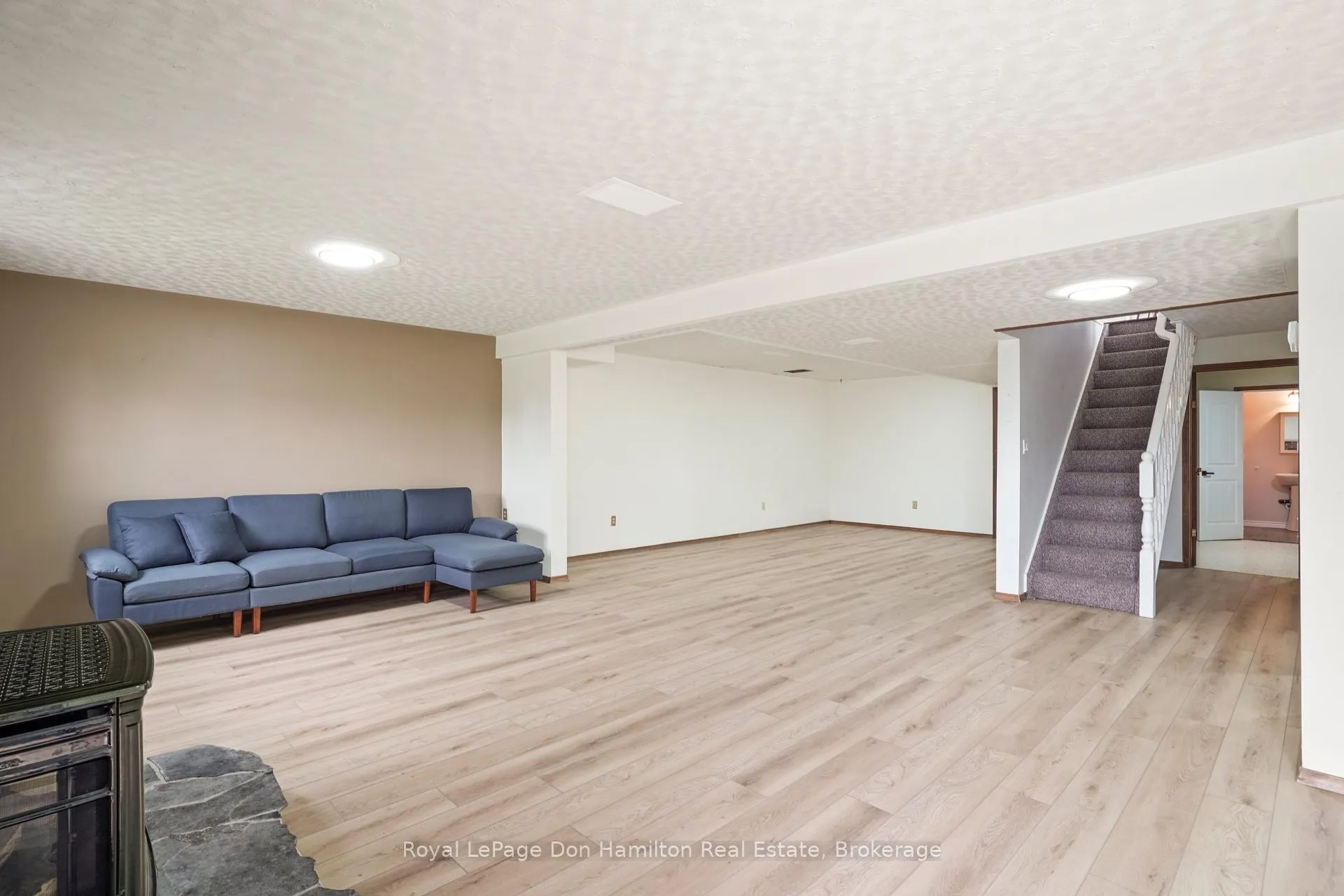 Photo 28 of 1009 Queen Street, Howick — HOMEH