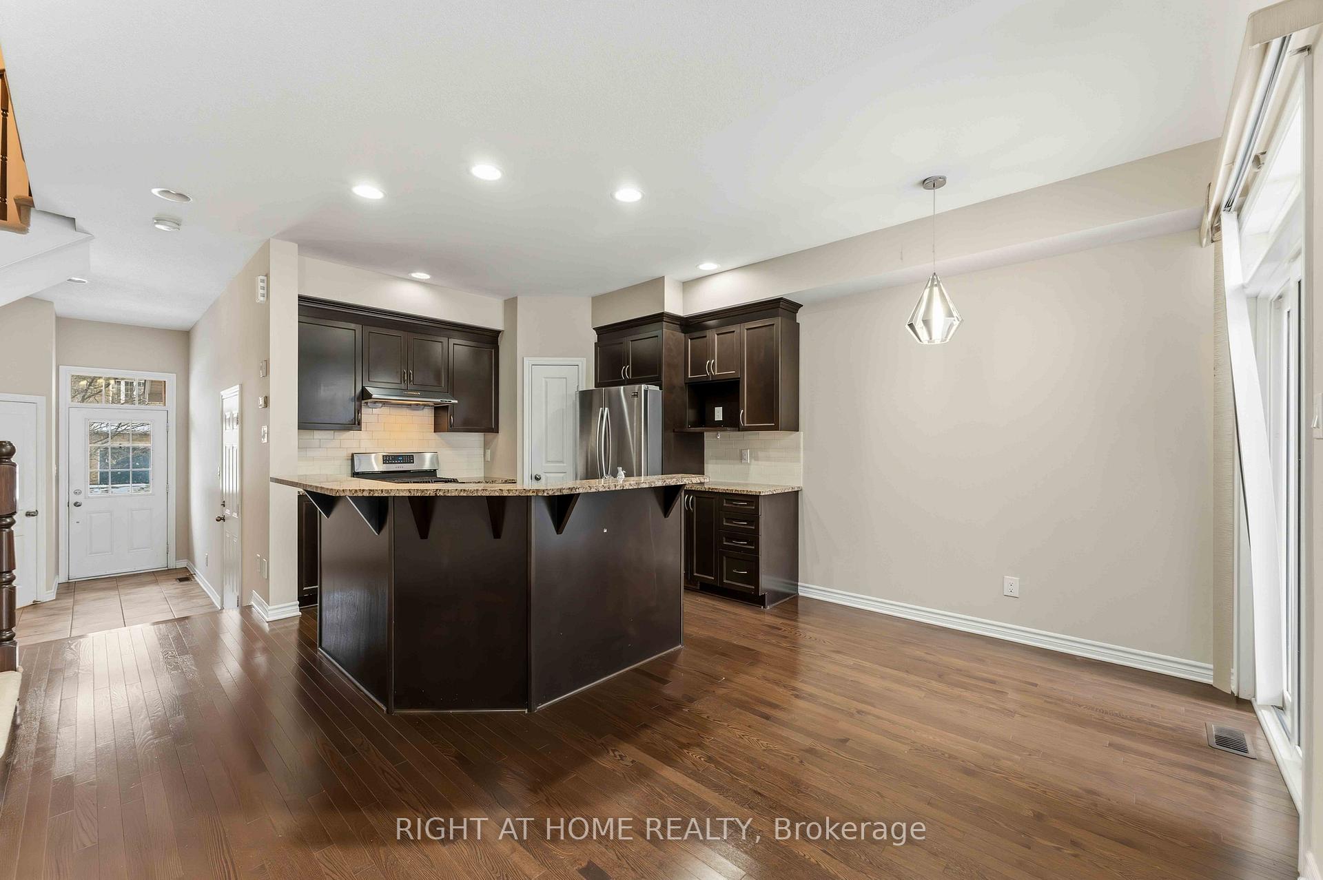 Photo 2 of 359 Kingbrook Drive, Ottawa, Kanata - Bridlewood — HOMEH