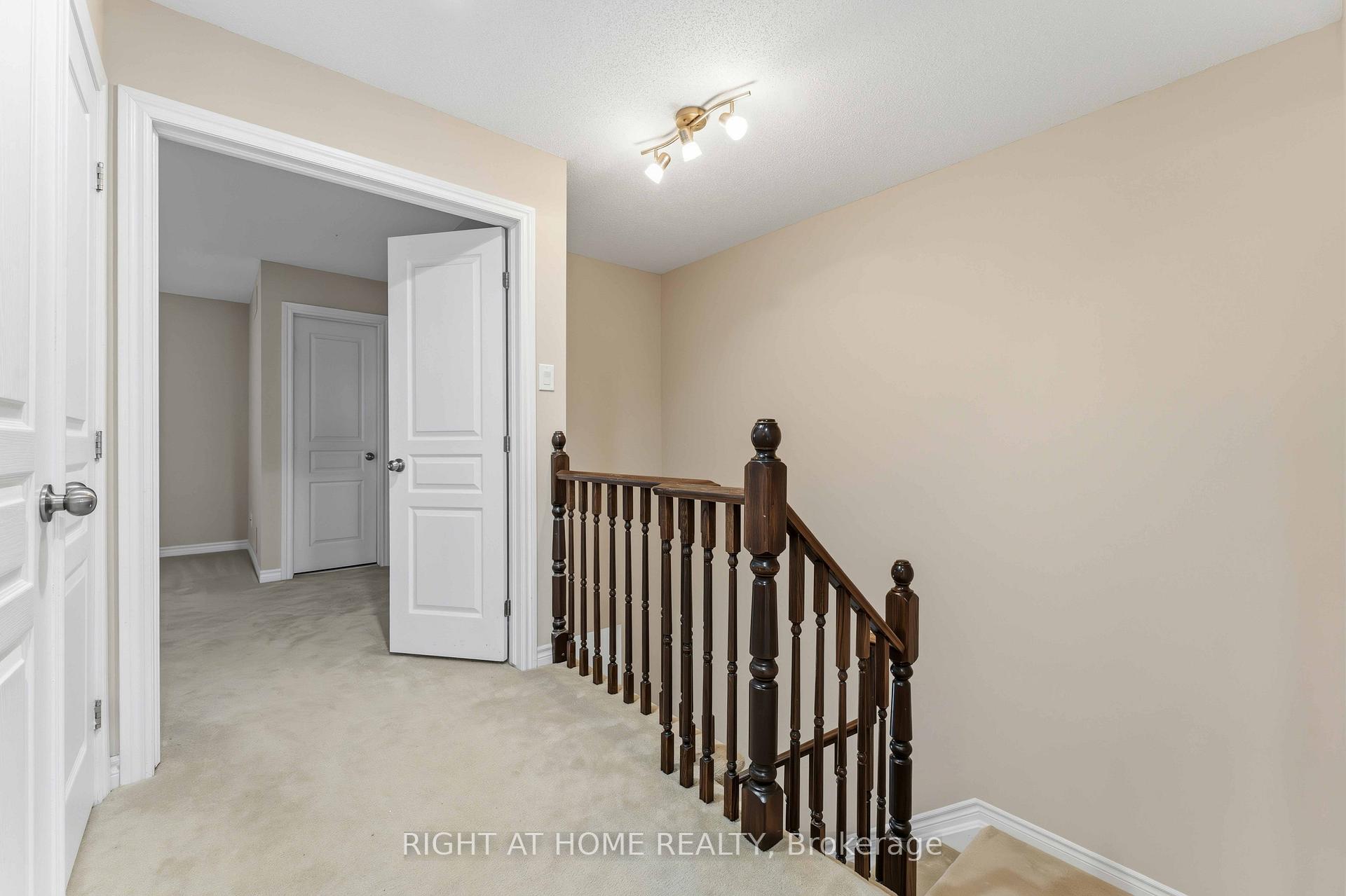 Photo 9 of 359 Kingbrook Drive, Ottawa, Kanata - Bridlewood — HOMEH