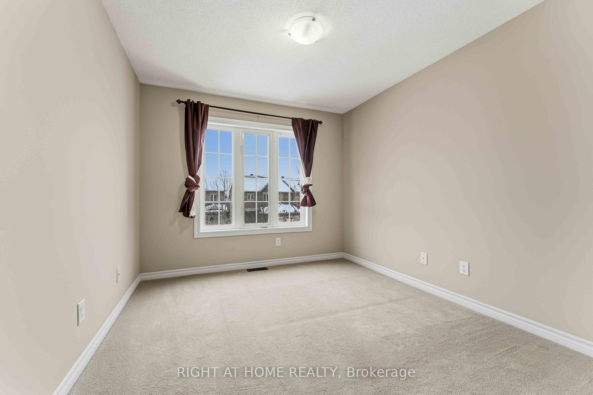 Photo 14 of 359 Kingbrook Drive, Ottawa, Kanata - Bridlewood — HOMEH