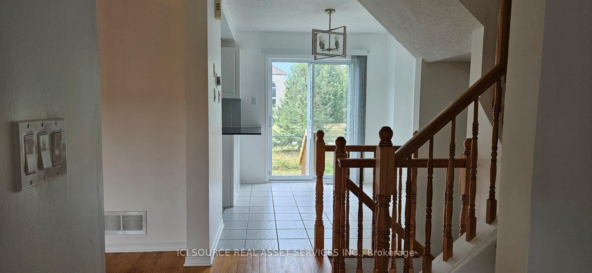Photo 3 of 164 Colliston Crescent, Ottawa, Ridgemont — HOMEH