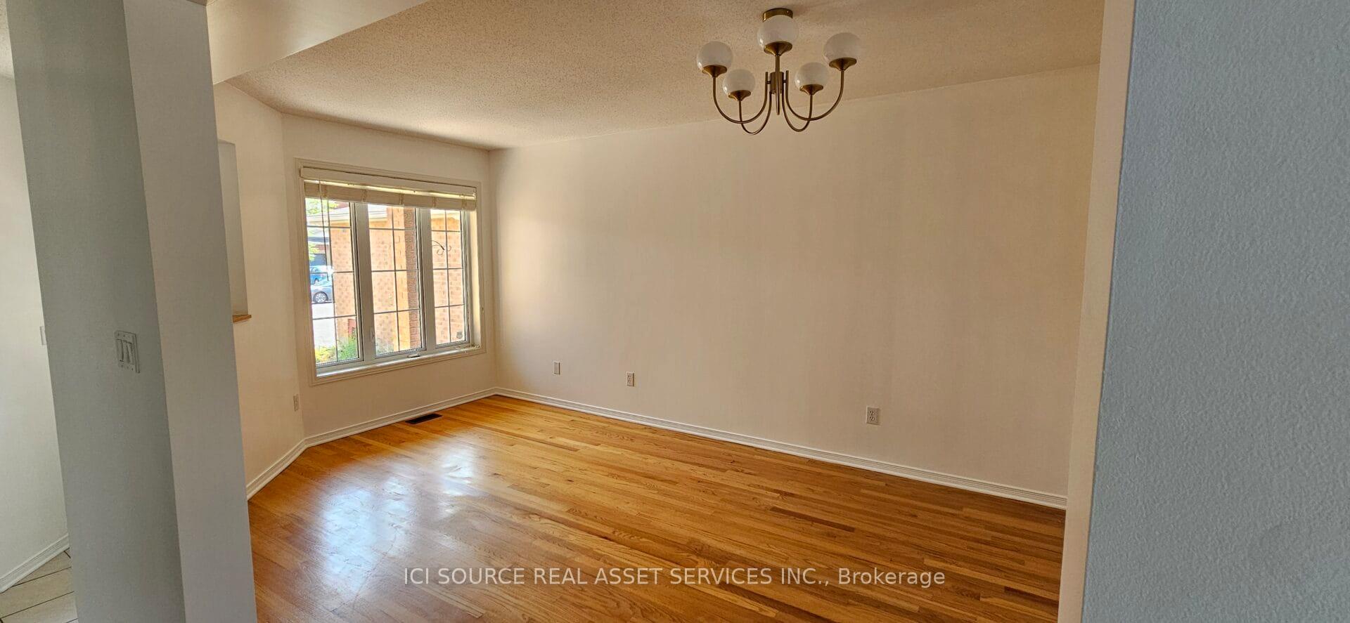 Photo 4 of 164 Colliston Crescent, Ottawa, Ridgemont — HOMEH