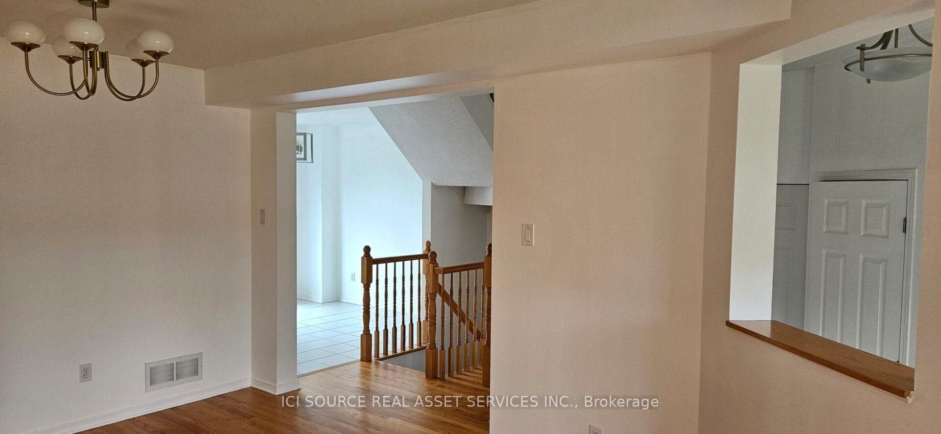 Photo 5 of 164 Colliston Crescent, Ottawa, Ridgemont — HOMEH