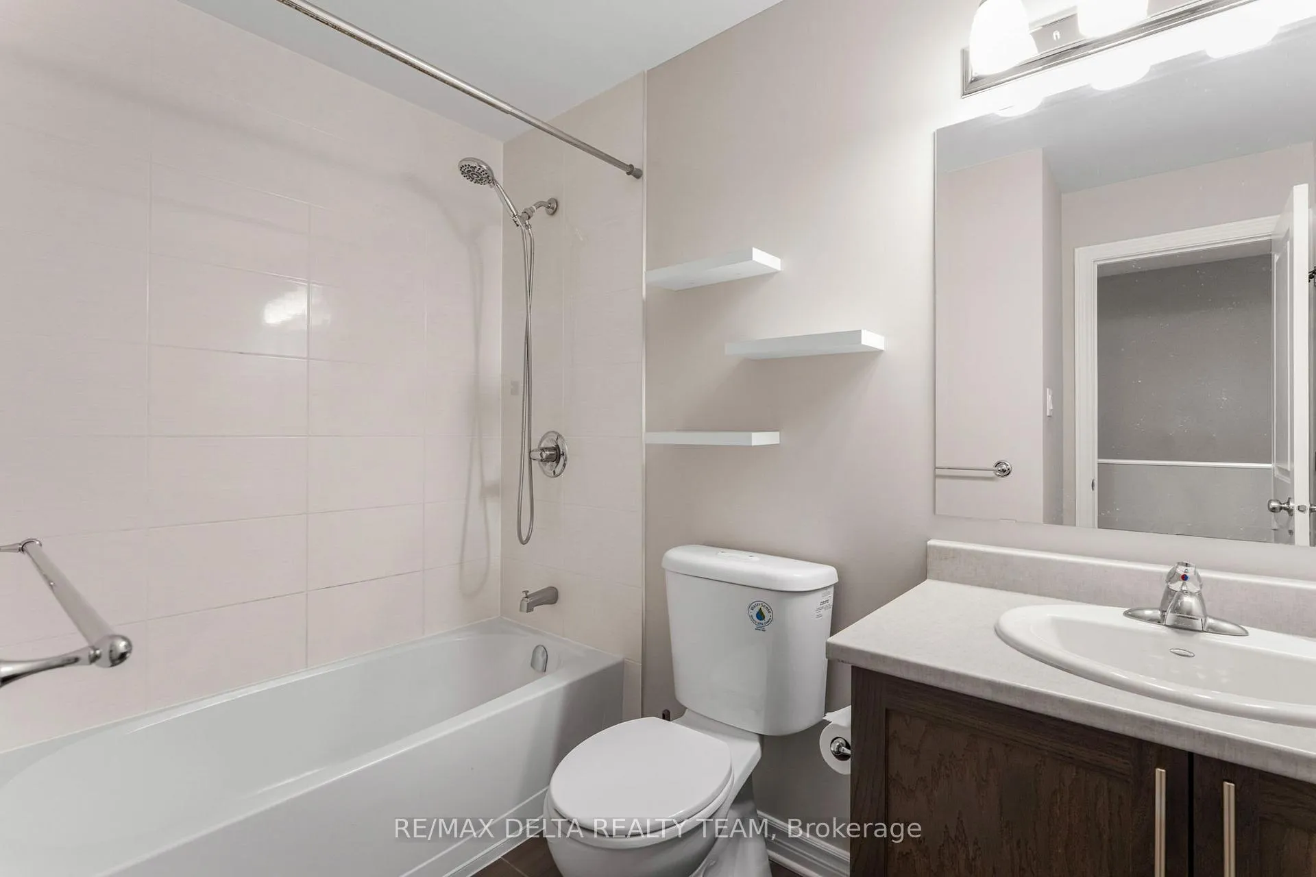 Photo 17 of 64 Fallengale Crescent, Ottawa, Kanata - Kanata Lakes/Heritage Hills — HOMEH