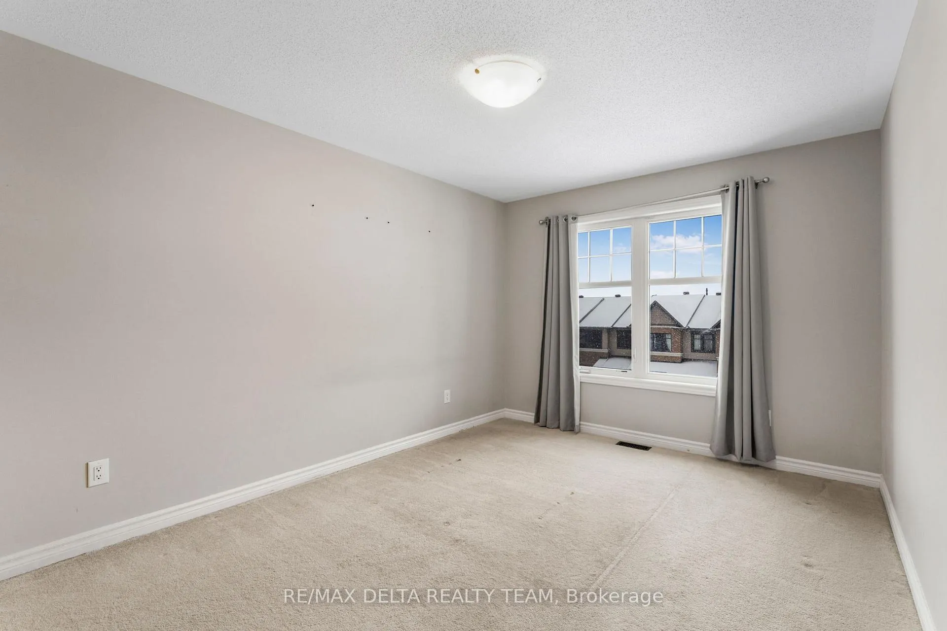 Photo 18 of 64 Fallengale Crescent, Ottawa, Kanata - Kanata Lakes/Heritage Hills — HOMEH