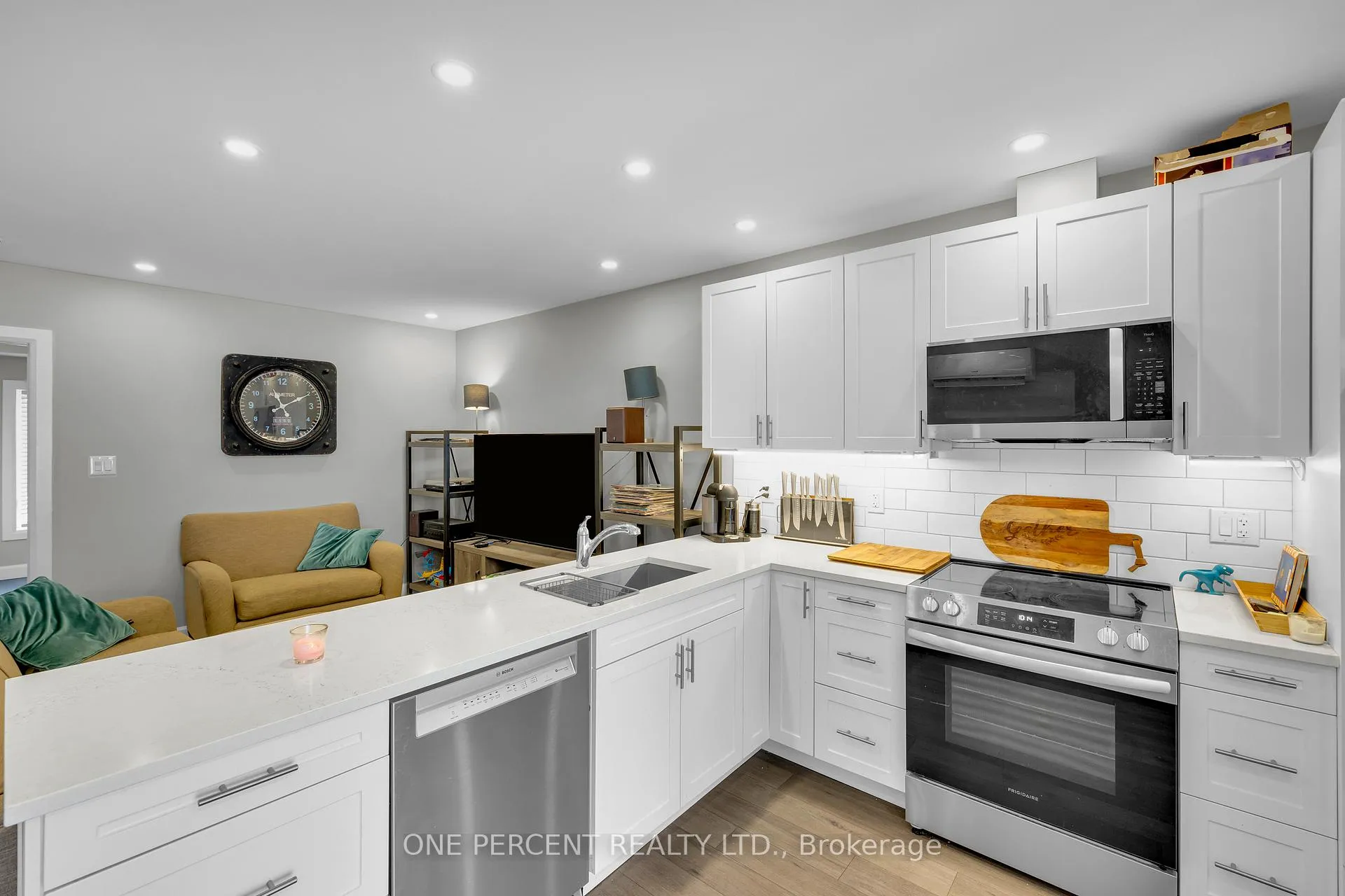 Photo 6 of Unit 4, 6610 Forth Line Road W, Ottawa, North Gower — HOMEH