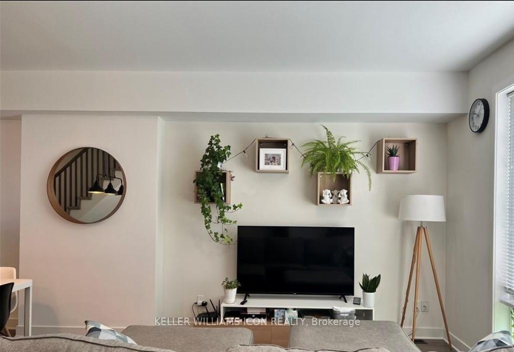 Photo 10 of 604 Terravita Private, Ottawa, Windsor Park Village — HOMEH