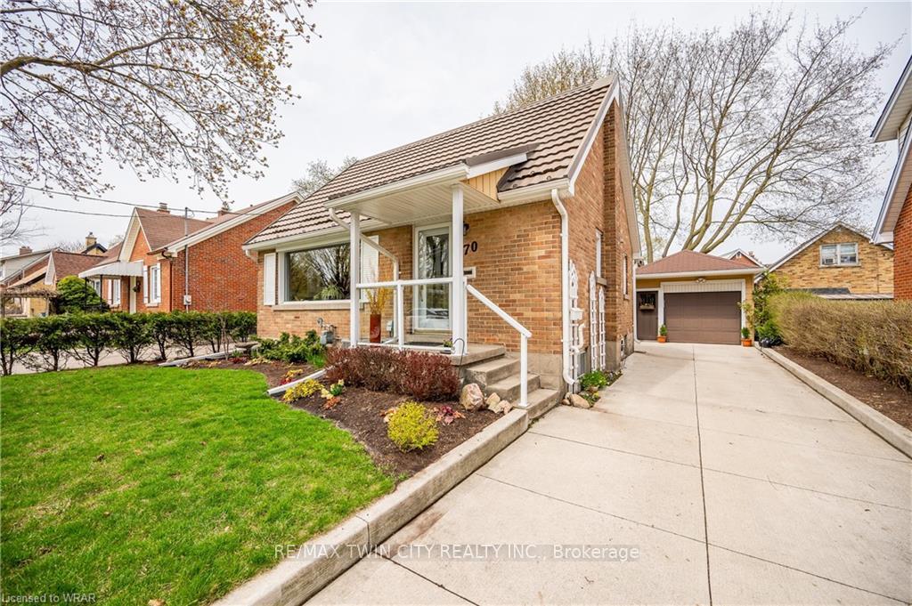Photo 1 of 270 Mansion Street, Kitchener — HOMEH