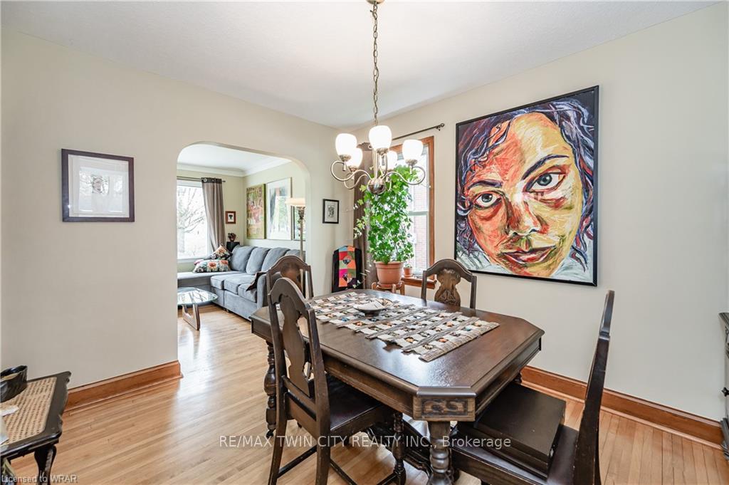 Photo 11 of 270 Mansion Street, Kitchener — HOMEH