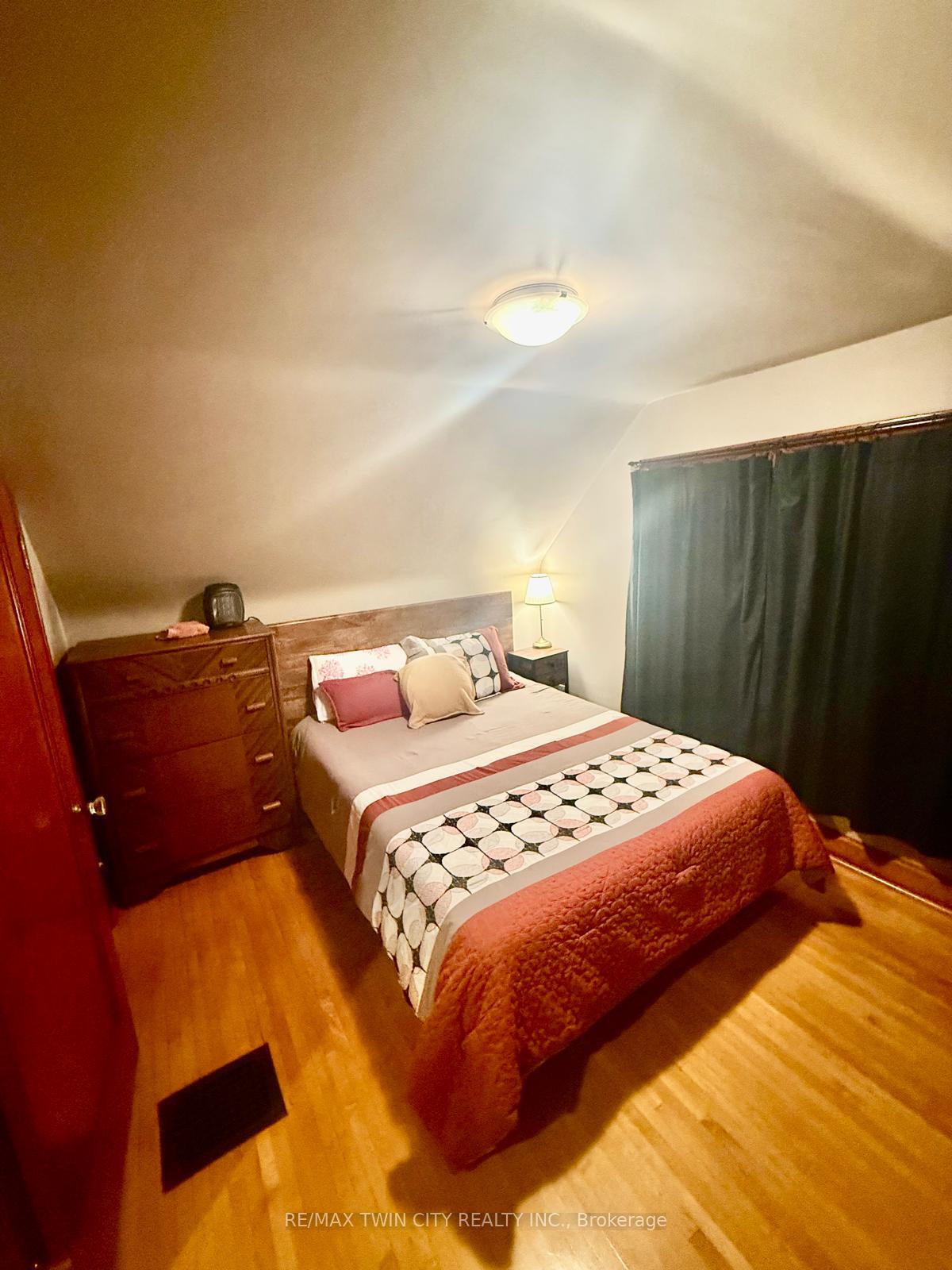 Photo 39 of 270 Mansion Street, Kitchener — HOMEH