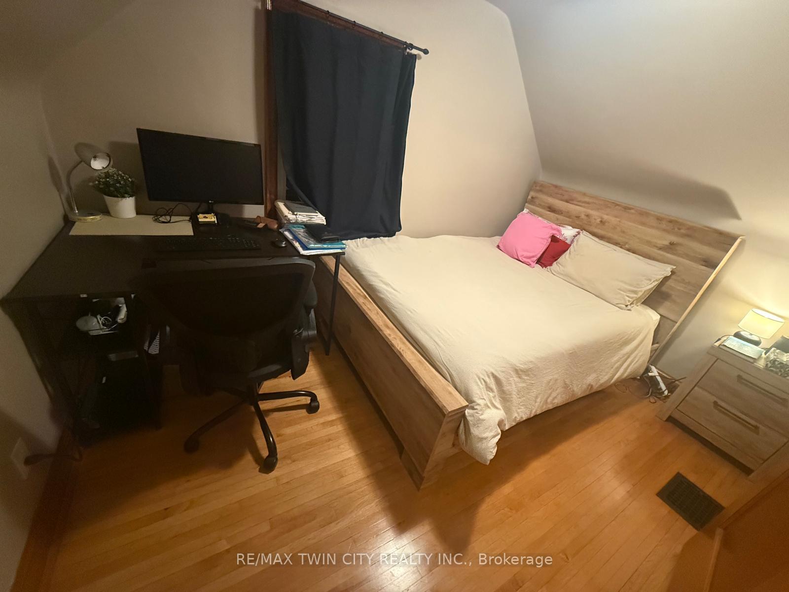 Photo 40 of 270 Mansion Street, Kitchener — HOMEH