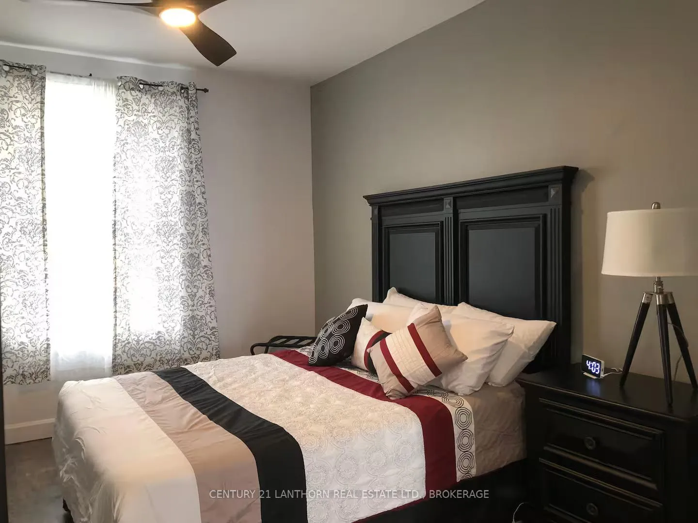 Photo 8 of Unit 2, 45 Chestnut Street, Kingston, East of Sir John A. Blvd — HOMEH