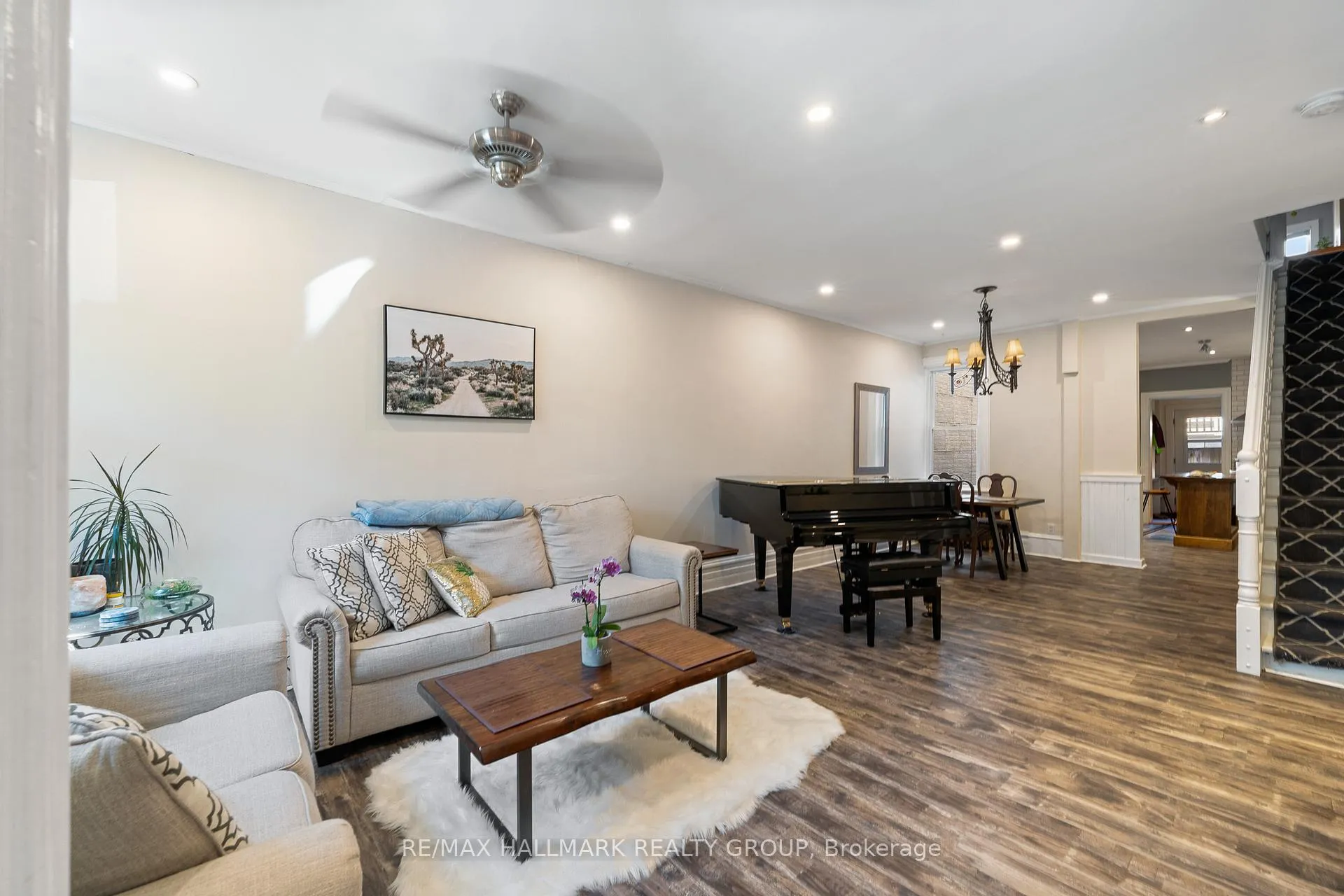 Photo 5 of 181 Guigues Avenue, Ottawa, Lower Town/Byward Market — HOMEH