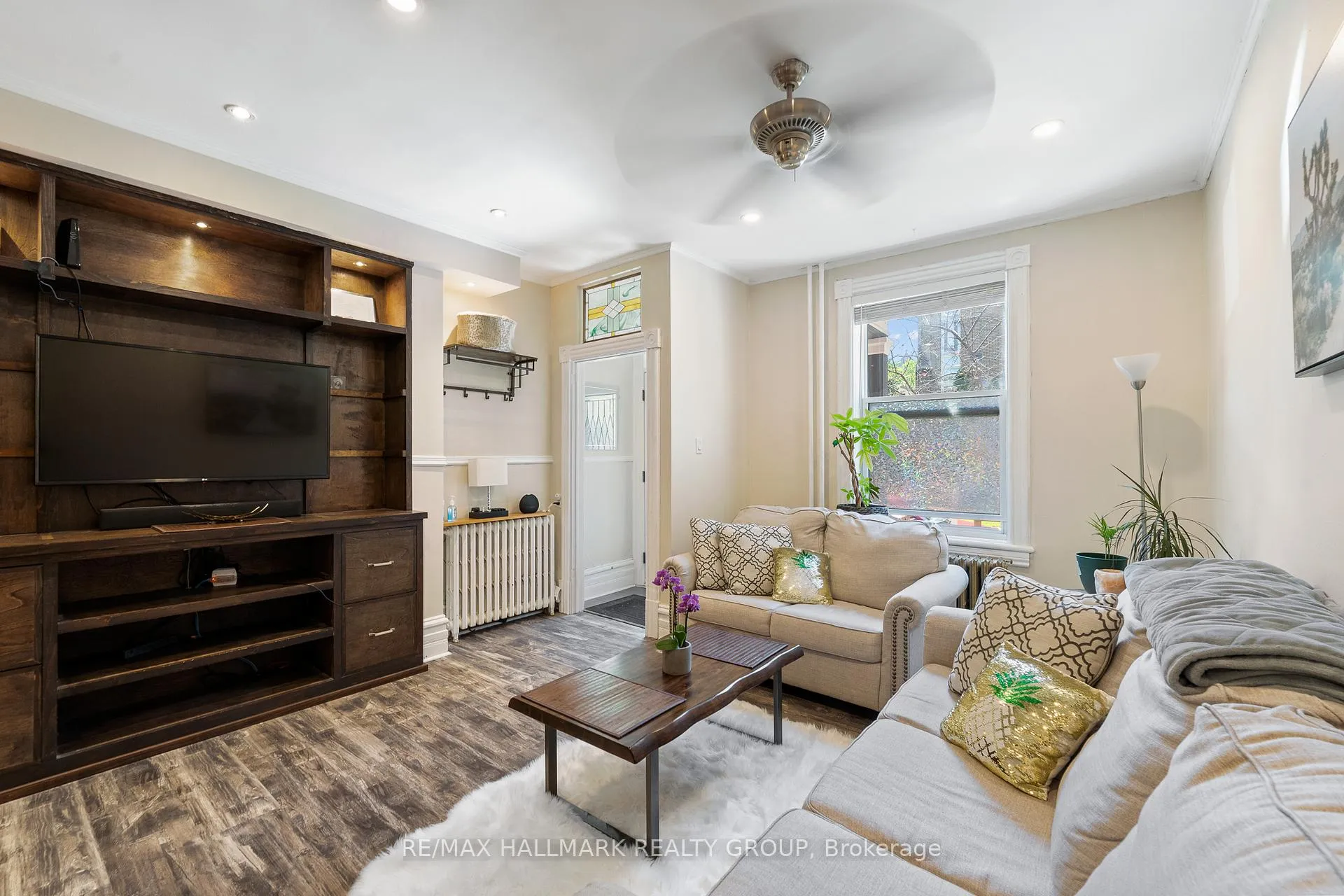Photo 7 of 181 Guigues Avenue, Ottawa, Lower Town/Byward Market — HOMEH