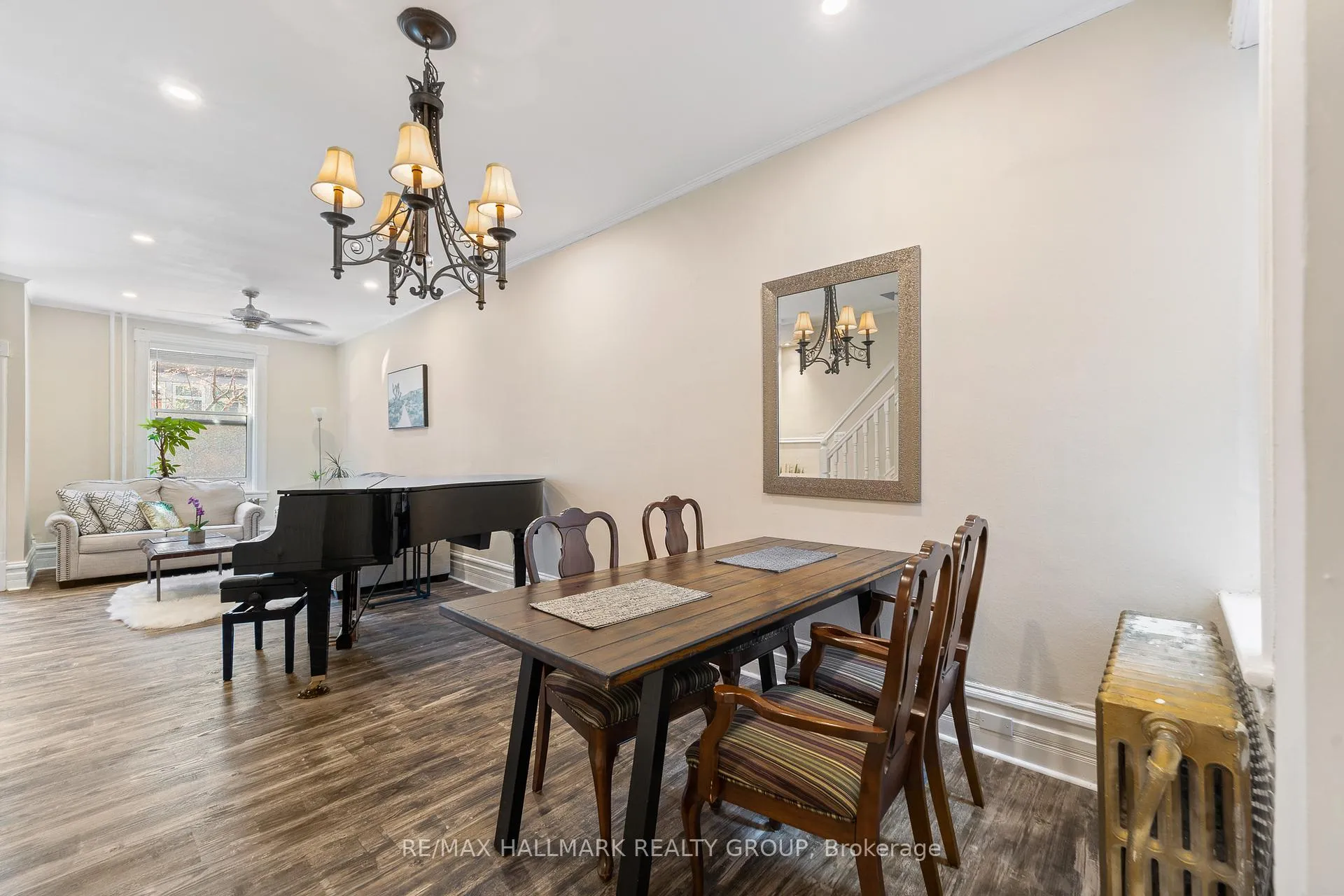 Photo 10 of 181 Guigues Avenue, Ottawa, Lower Town/Byward Market — HOMEH
