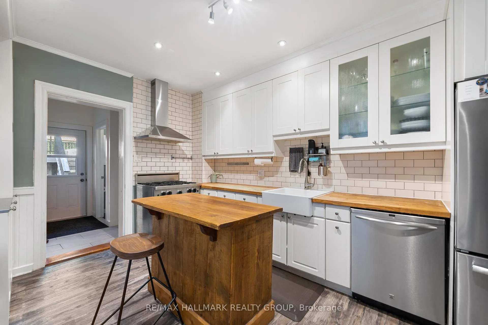 Photo 13 of 181 Guigues Avenue, Ottawa, Lower Town/Byward Market — HOMEH