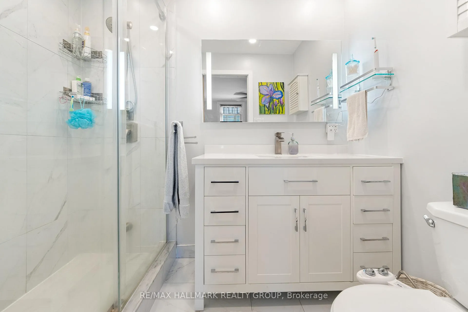 Photo 21 of 181 Guigues Avenue, Ottawa, Lower Town/Byward Market — HOMEH