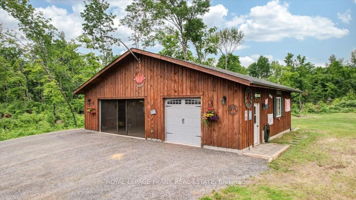 Photo 36 of 944 Steenburg Lake Road N, Limerick — HOMEH