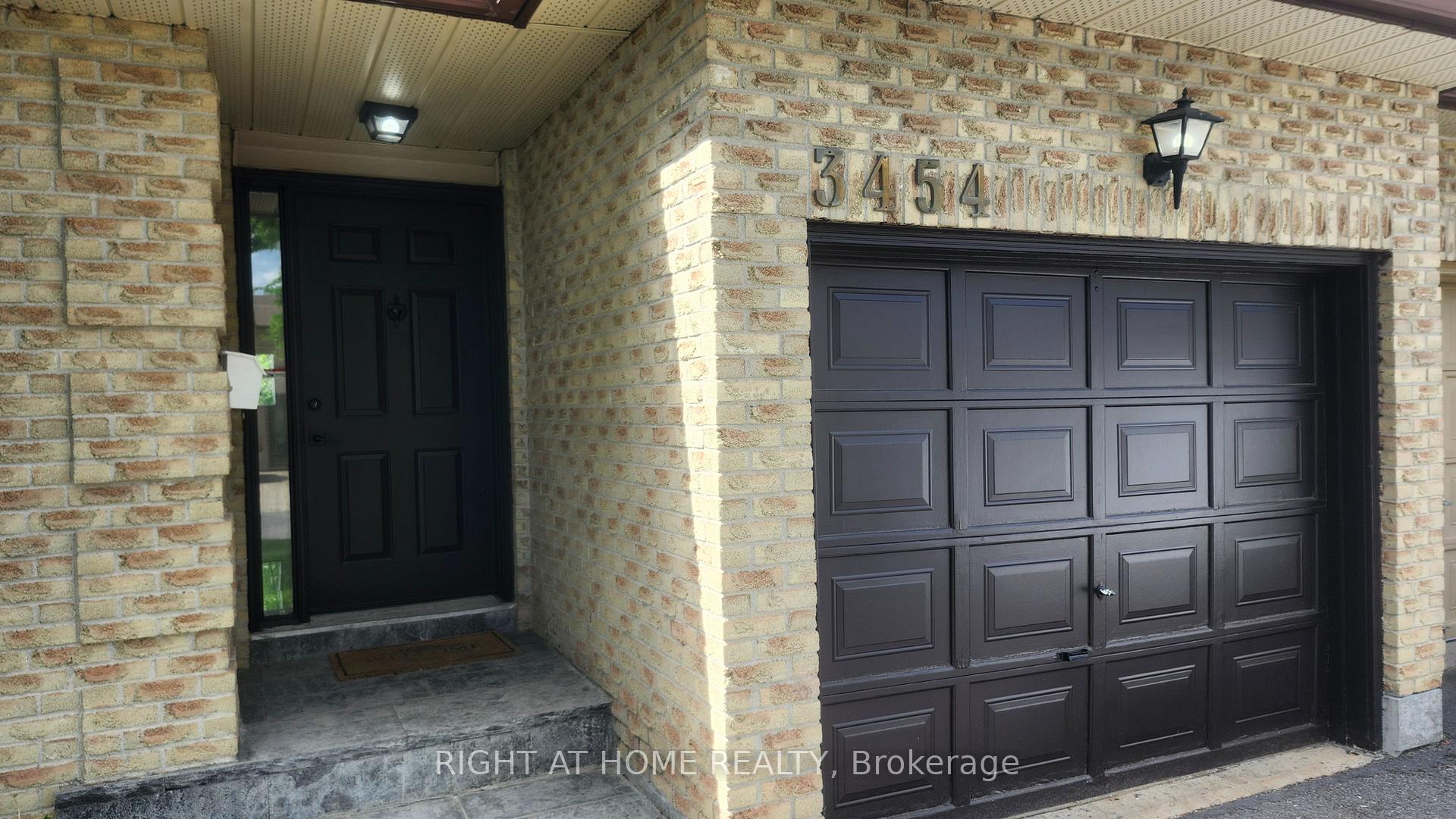 Photo 2 of 3454 Wyman Crescent, Ottawa, Windsor Park Village — HOMEH