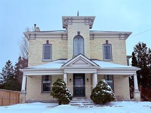 Front of Unit Upper, 433 Broadway Street