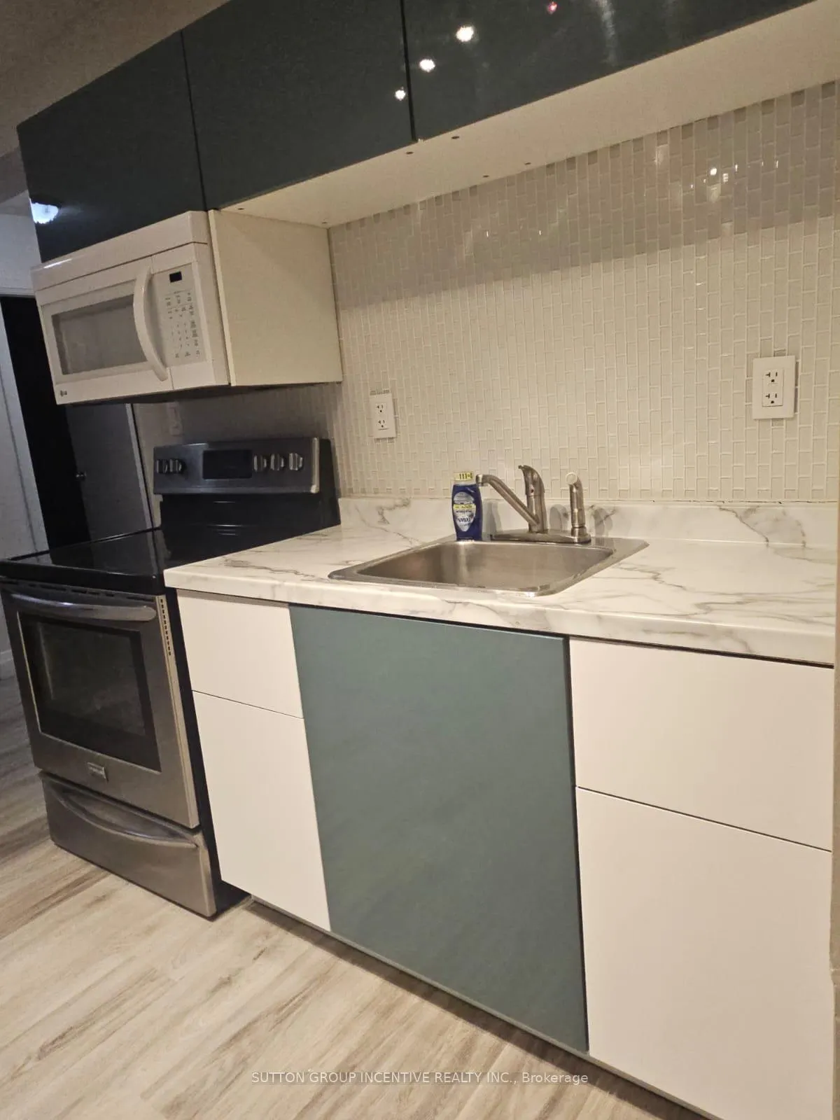 Photo 2 of Unit UNIT 2, 2091 25 Street, Innisfil, Alcona — HOMEH