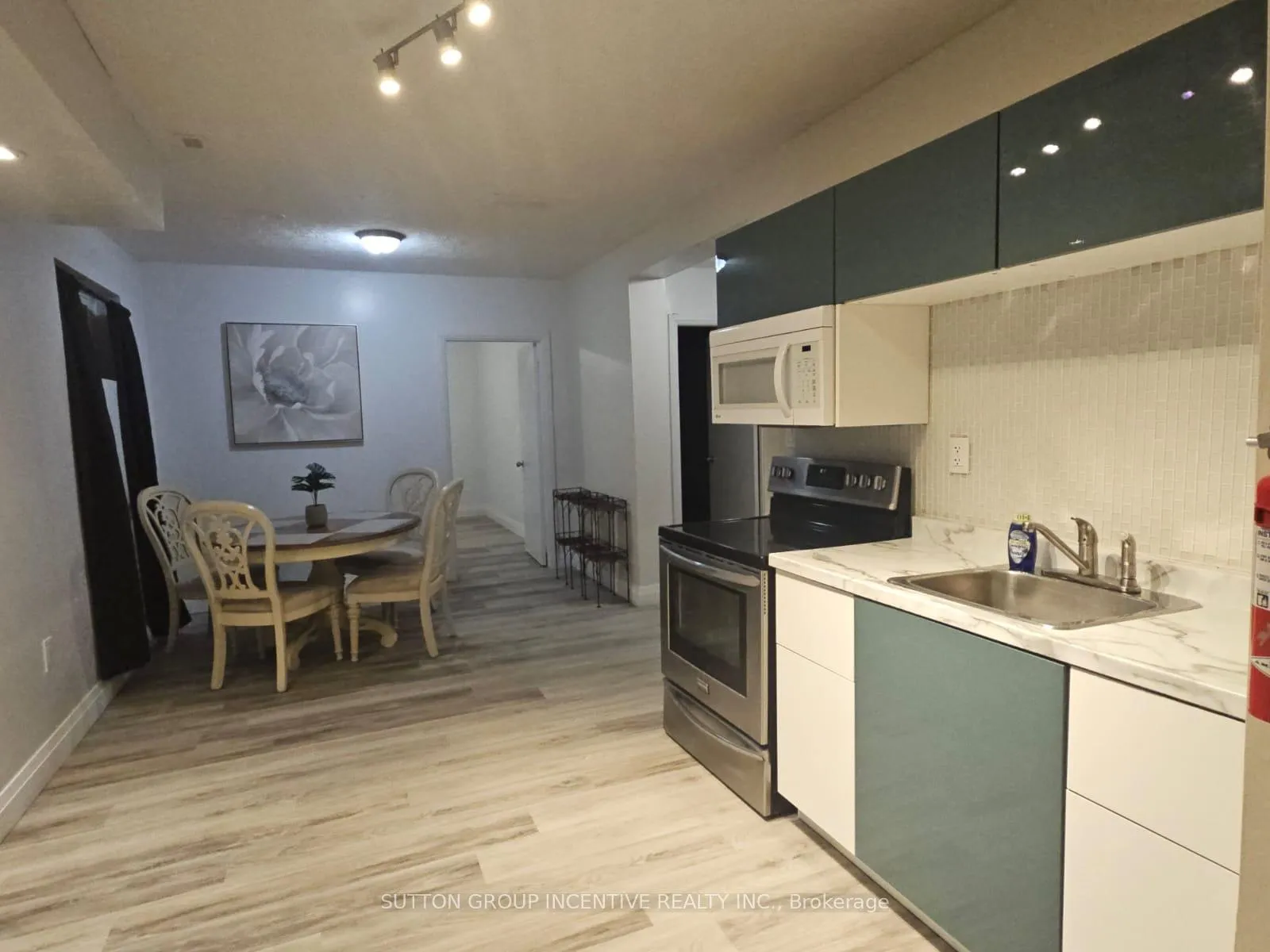 Photo 4 of Unit UNIT 2, 2091 25 Street, Innisfil, Alcona — HOMEH