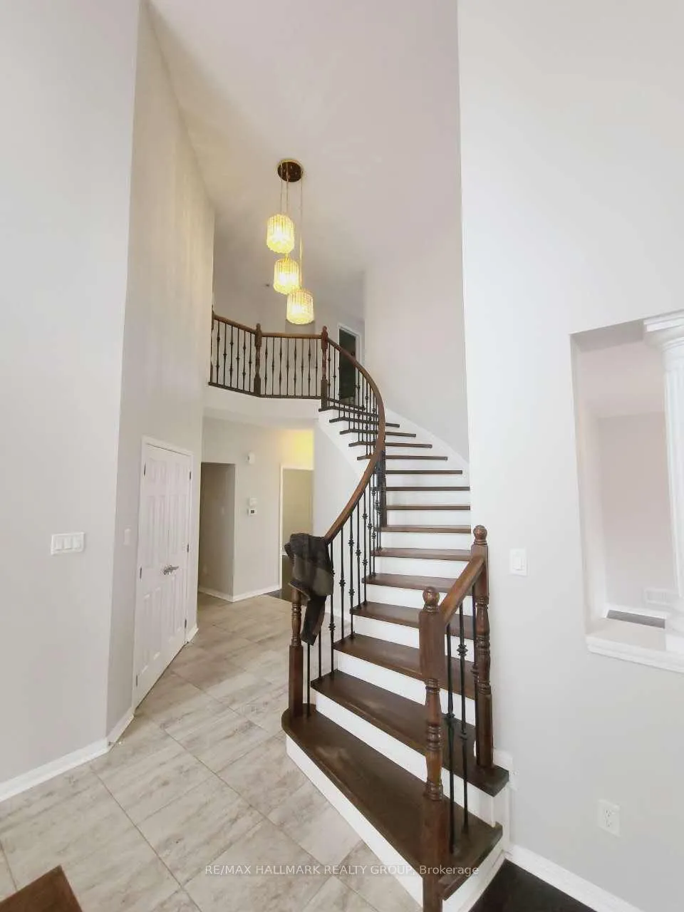 Photo 4 of 248 Huntsville Drive, Ottawa, Kanata - Kanata Lakes/Heritage Hills — HOMEH