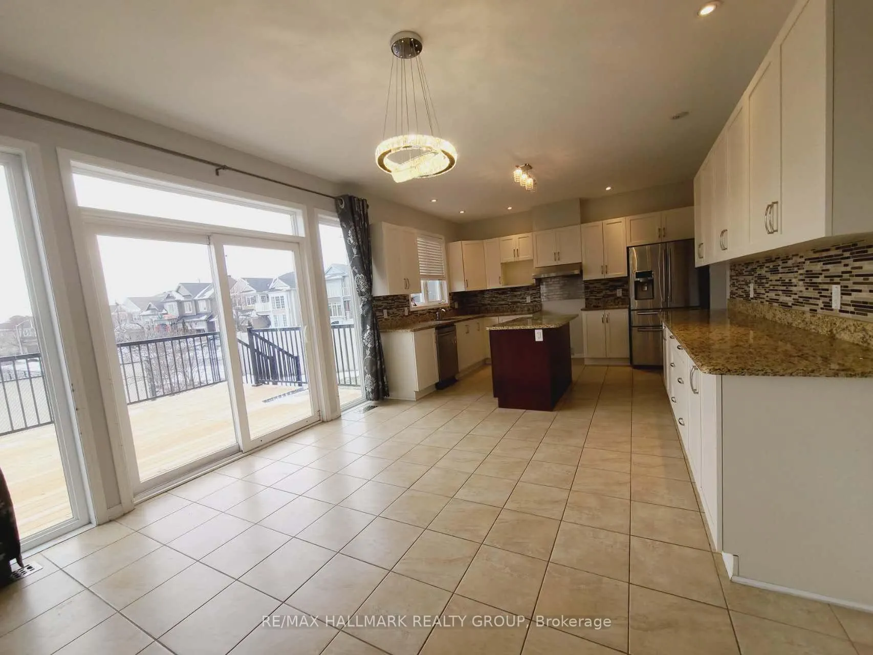 Photo 10 of 248 Huntsville Drive, Ottawa, Kanata - Kanata Lakes/Heritage Hills — HOMEH