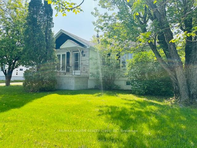 Photo 6 of 15 Poplar Crescent, Kapuskasing — HOMEH