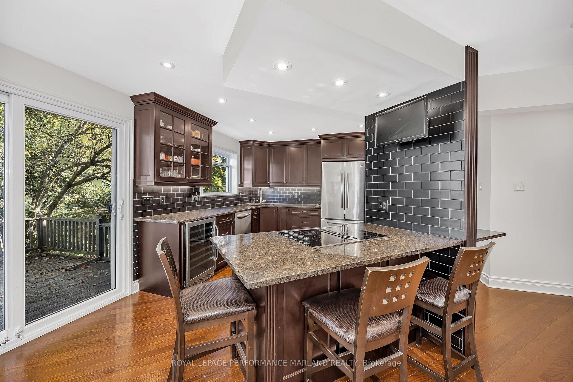 Photo 8 of 44 Ashpark Crescent, Ottawa, Hunt Club Park/Greenboro — HOMEH