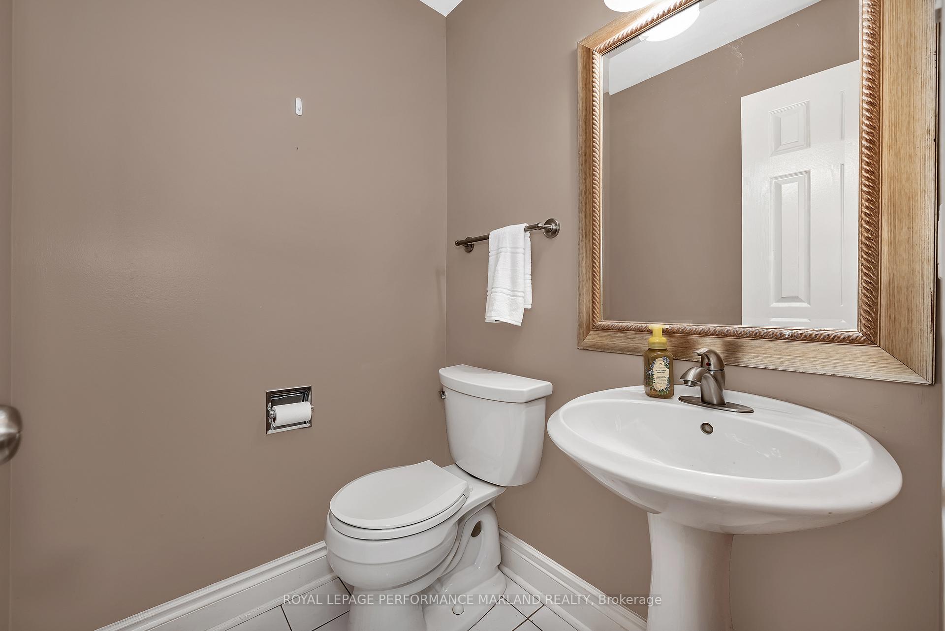 Photo 12 of 44 Ashpark Crescent, Ottawa, Hunt Club Park/Greenboro — HOMEH