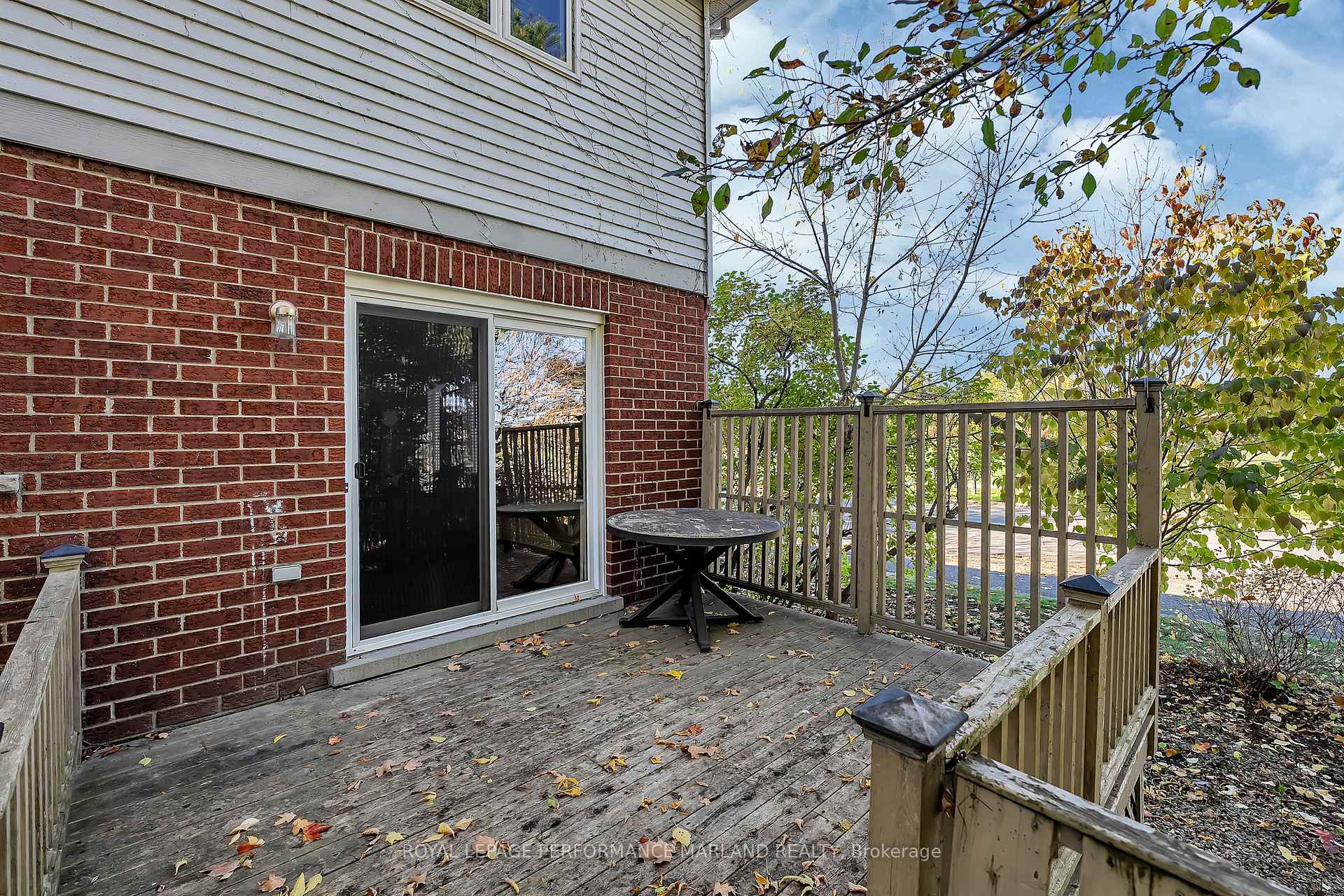 Photo 24 of 44 Ashpark Crescent, Ottawa, Hunt Club Park/Greenboro — HOMEH