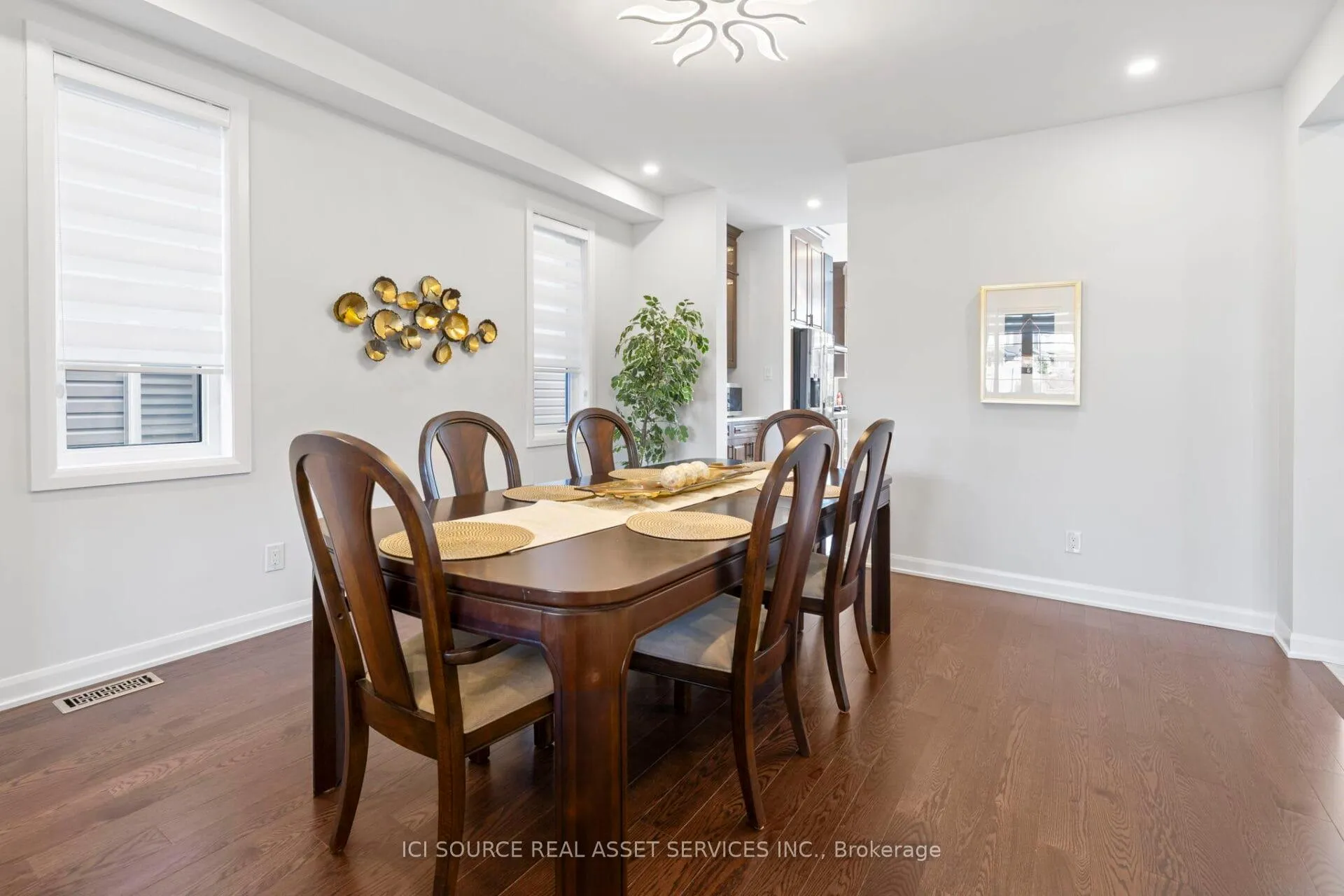 Photo 6 of Unit Upper, 733 Coast Circle, Ottawa, Mahogany Community — HOMEH