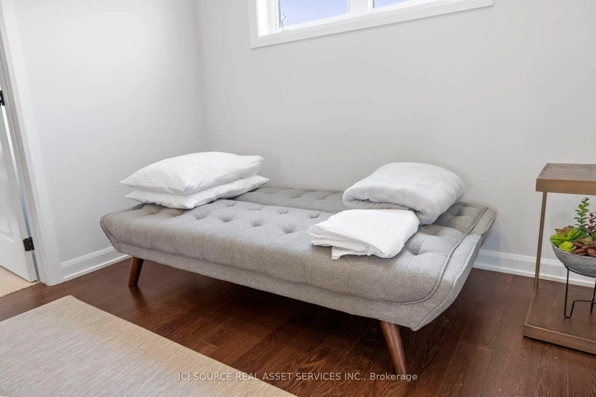 Photo 20 of Unit Upper, 733 Coast Circle, Ottawa, Mahogany Community — HOMEH