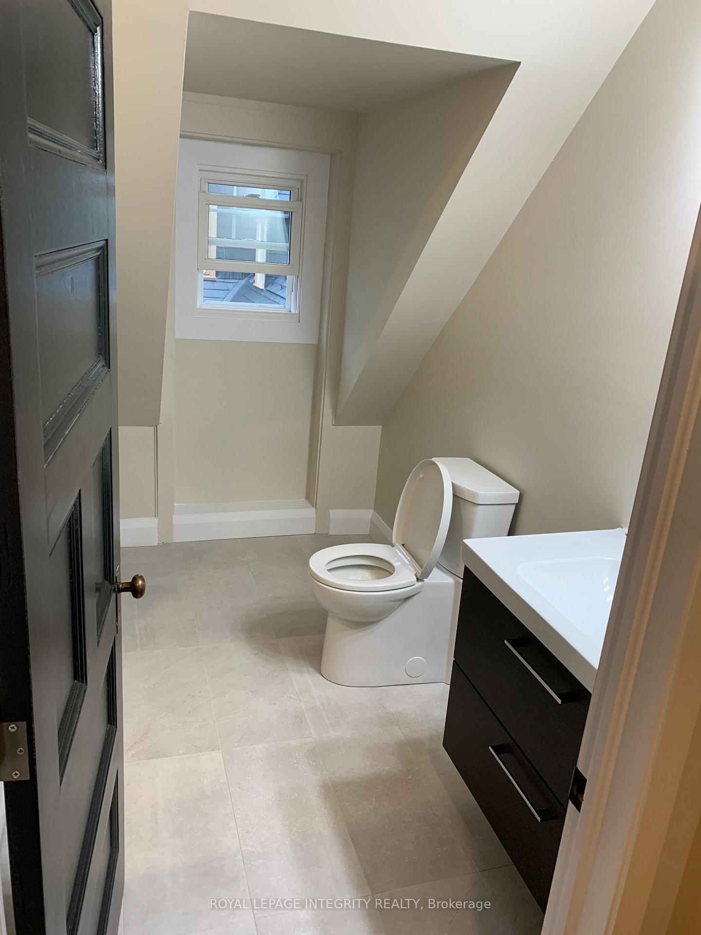 Photo 10 of Unit 3, 470 Besserer Street, Ottawa, Sandy Hill — HOMEH